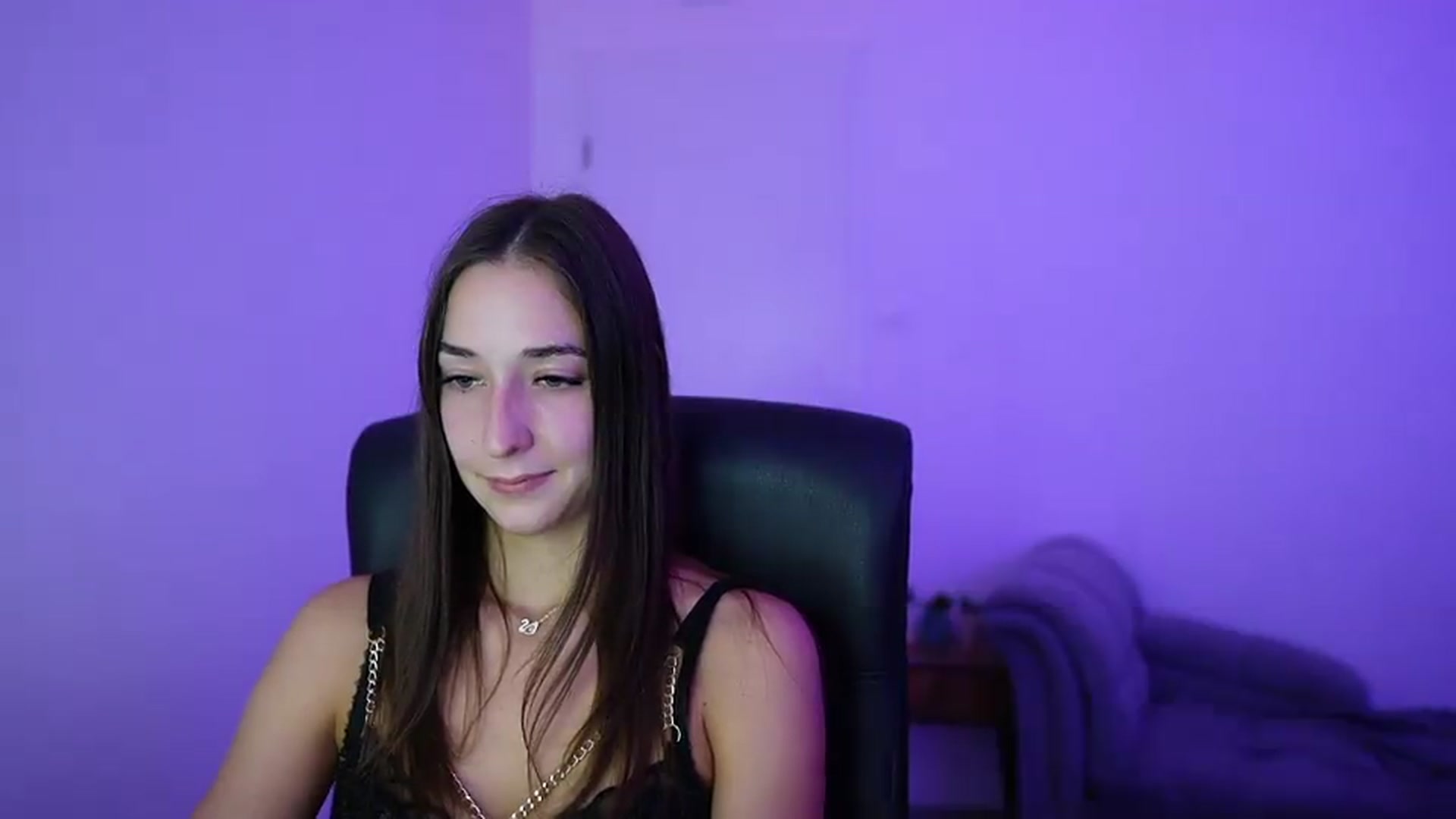 Gallery image thumbnail from Brunettte_18's myfreecams stream on, 07/06/2026, 23:43 image 10 of 20