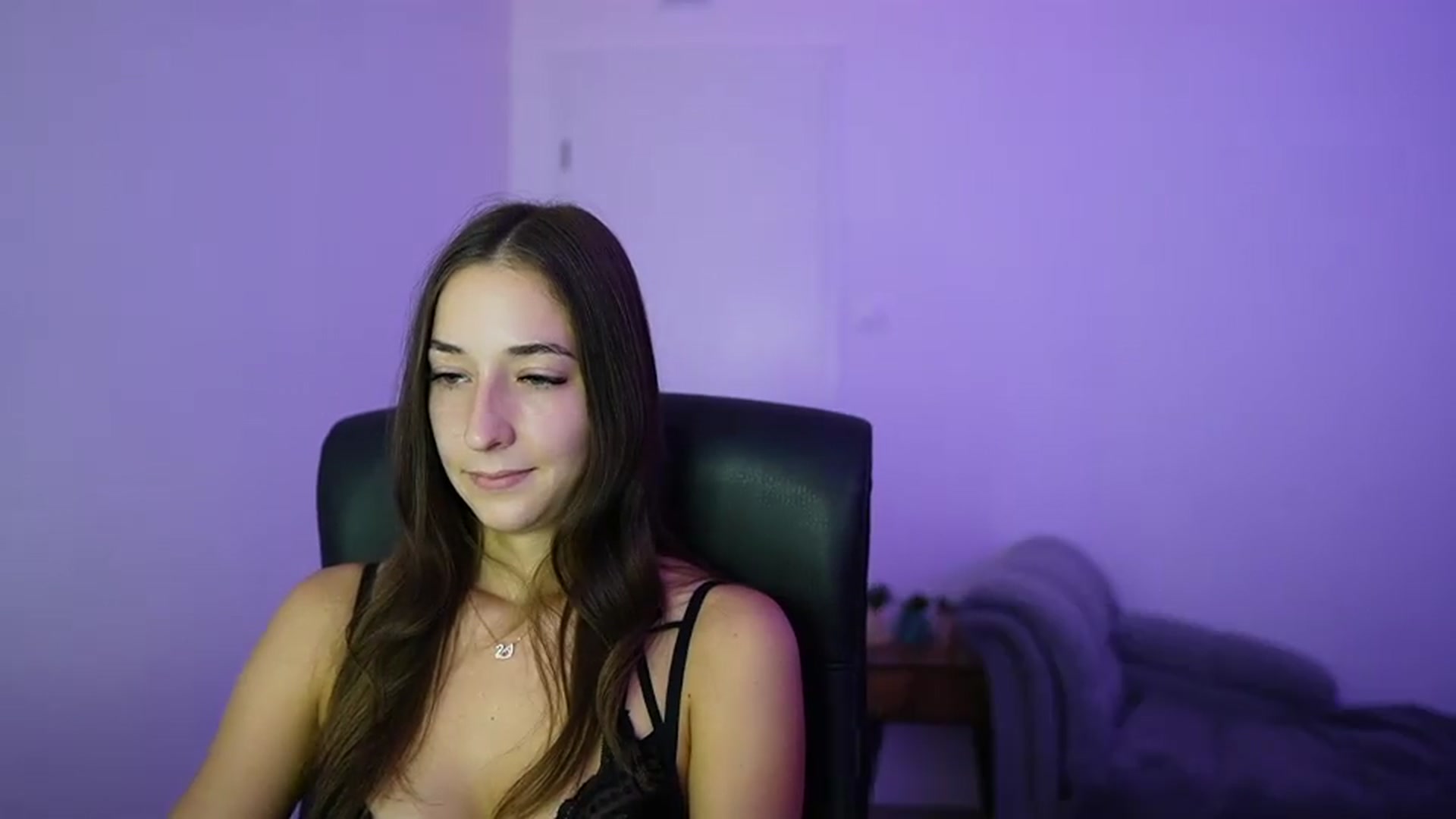 Gallery image thumbnail from Brunettte_18's myfreecams stream on, 07/07/2026, 14:49 image 14 of 20