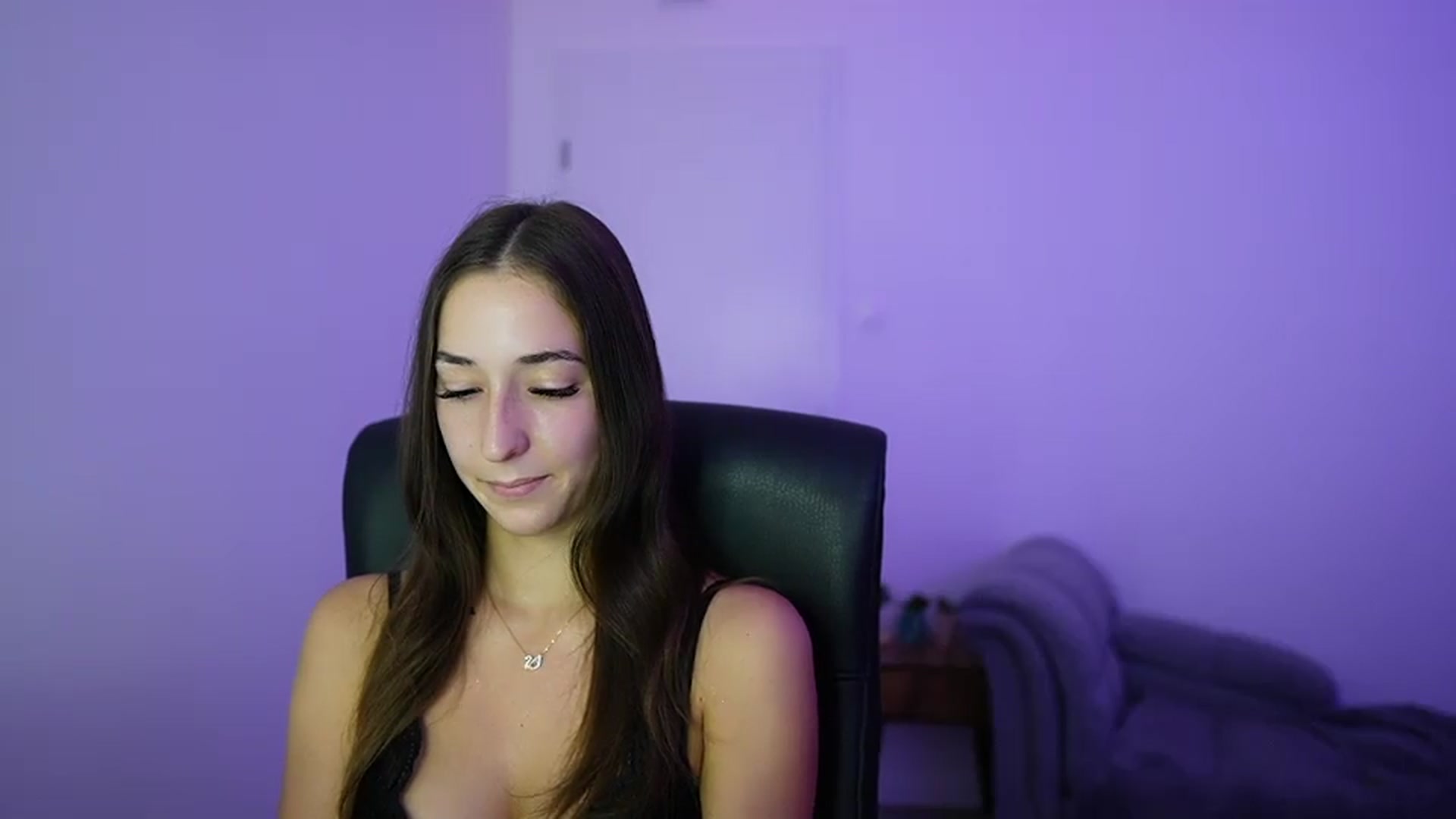 Gallery image thumbnail from Brunettte_18's myfreecams stream on, 07/07/2026, 14:49 image 2 of 20