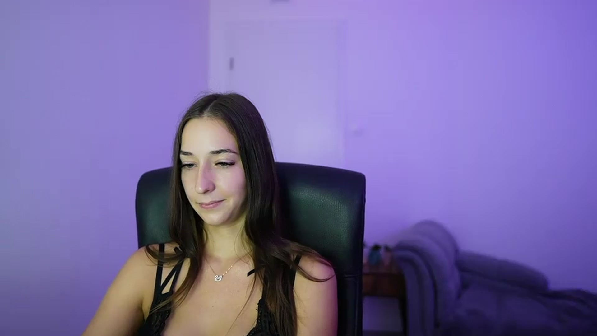 Gallery image thumbnail from Brunettte_18's myfreecams stream on, 07/07/2026, 17:44 image 10 of 20