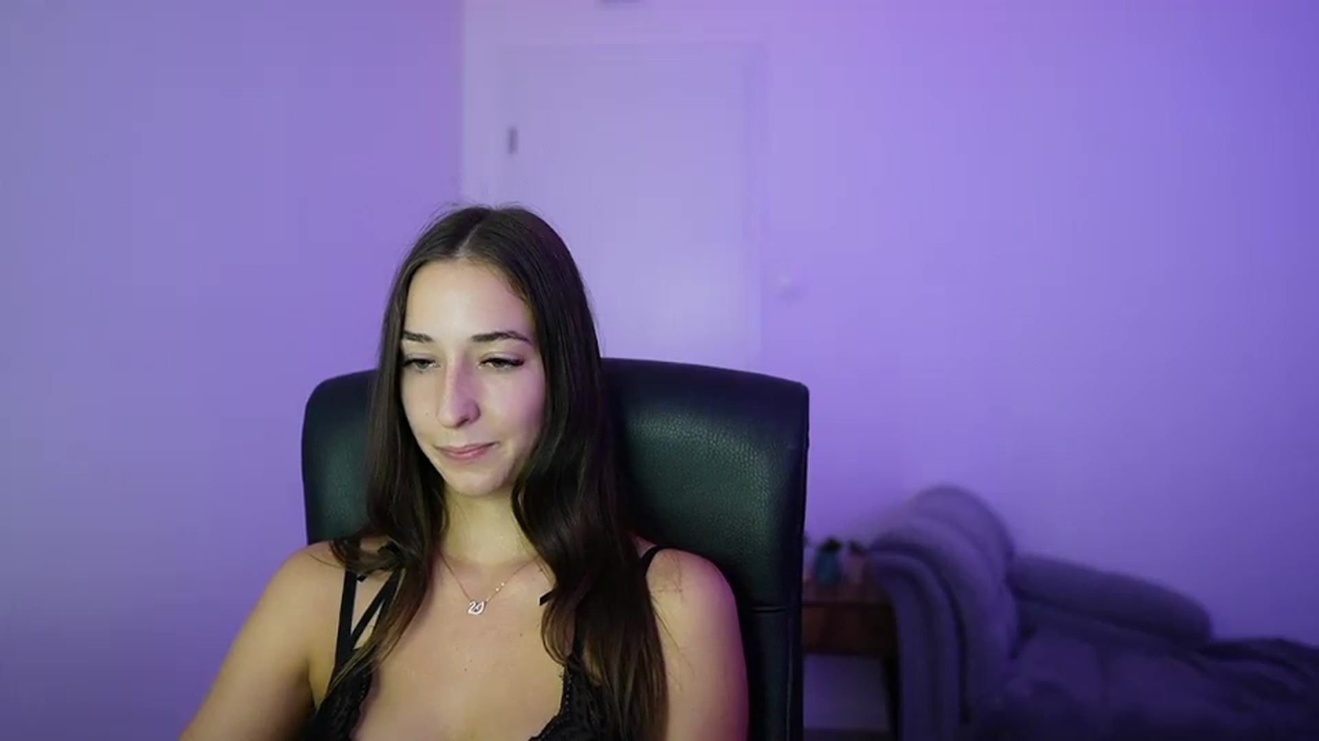 Gallery image thumbnail from Brunettte_18's myfreecams stream on, 07/07/2026, 17:44 image 3 of 20