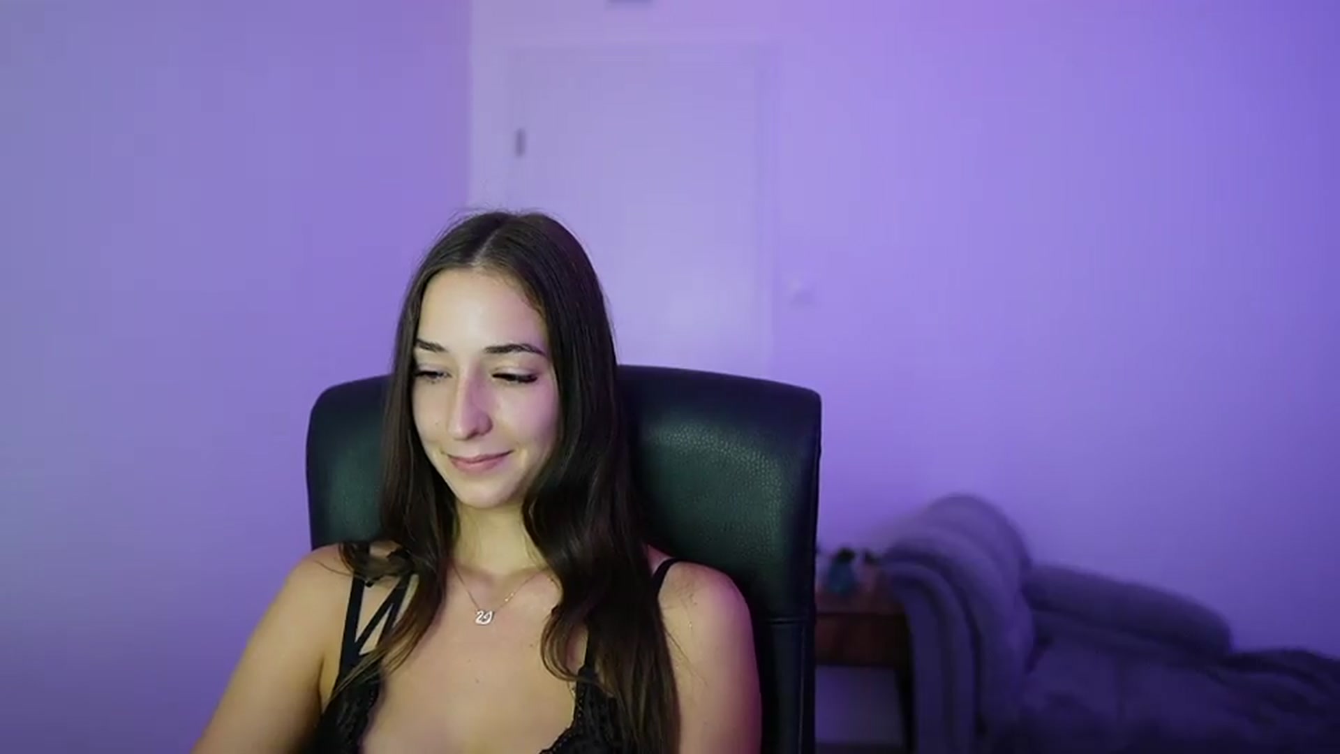 Gallery image thumbnail from Brunettte_18's myfreecams stream on, 07/07/2026, 17:44 image 5 of 20