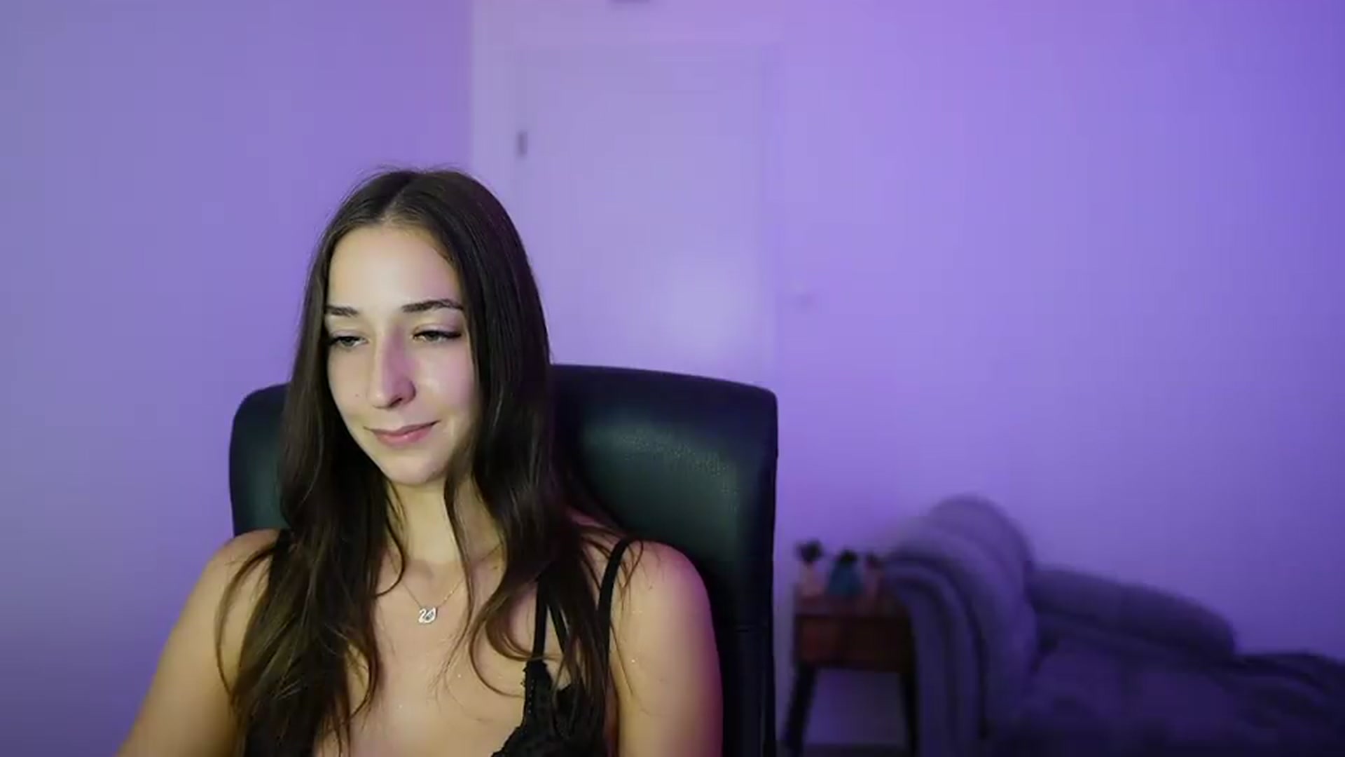 Gallery image thumbnail from Brunettte_18's myfreecams stream on, 07/07/2026, 17:44 image 14 of 20