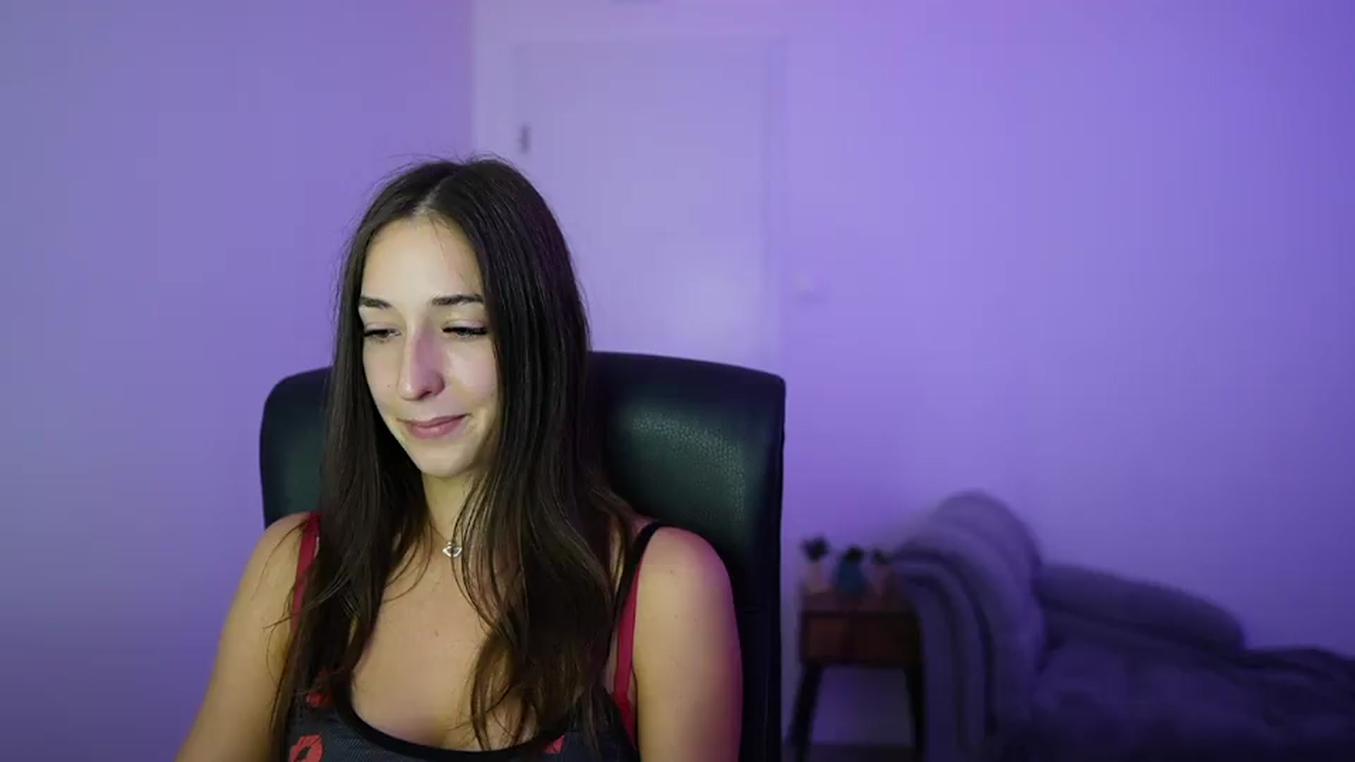 Gallery image thumbnail from Brunettte_18's myfreecams stream on, 07/09/2026, 16:59 image 16 of 20