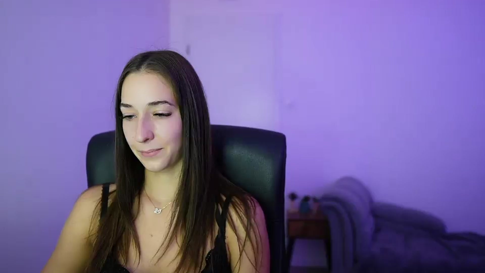 Gallery image thumbnail from Brunettte_18's myfreecams stream on, 07/10/2026, 14:52 image 4 of 20