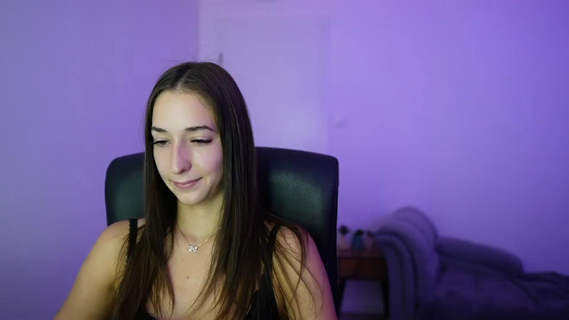 Gallery image thumbnail from Brunettte_18's myfreecams stream on, 07/10/2026, 14:52 image 8 of 20