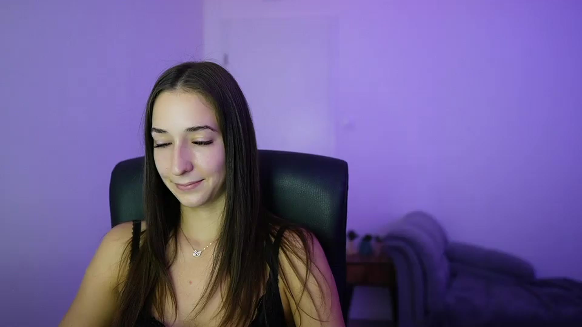 Gallery image thumbnail from Brunettte_18's myfreecams stream on, 07/10/2026, 14:52 image 7 of 20