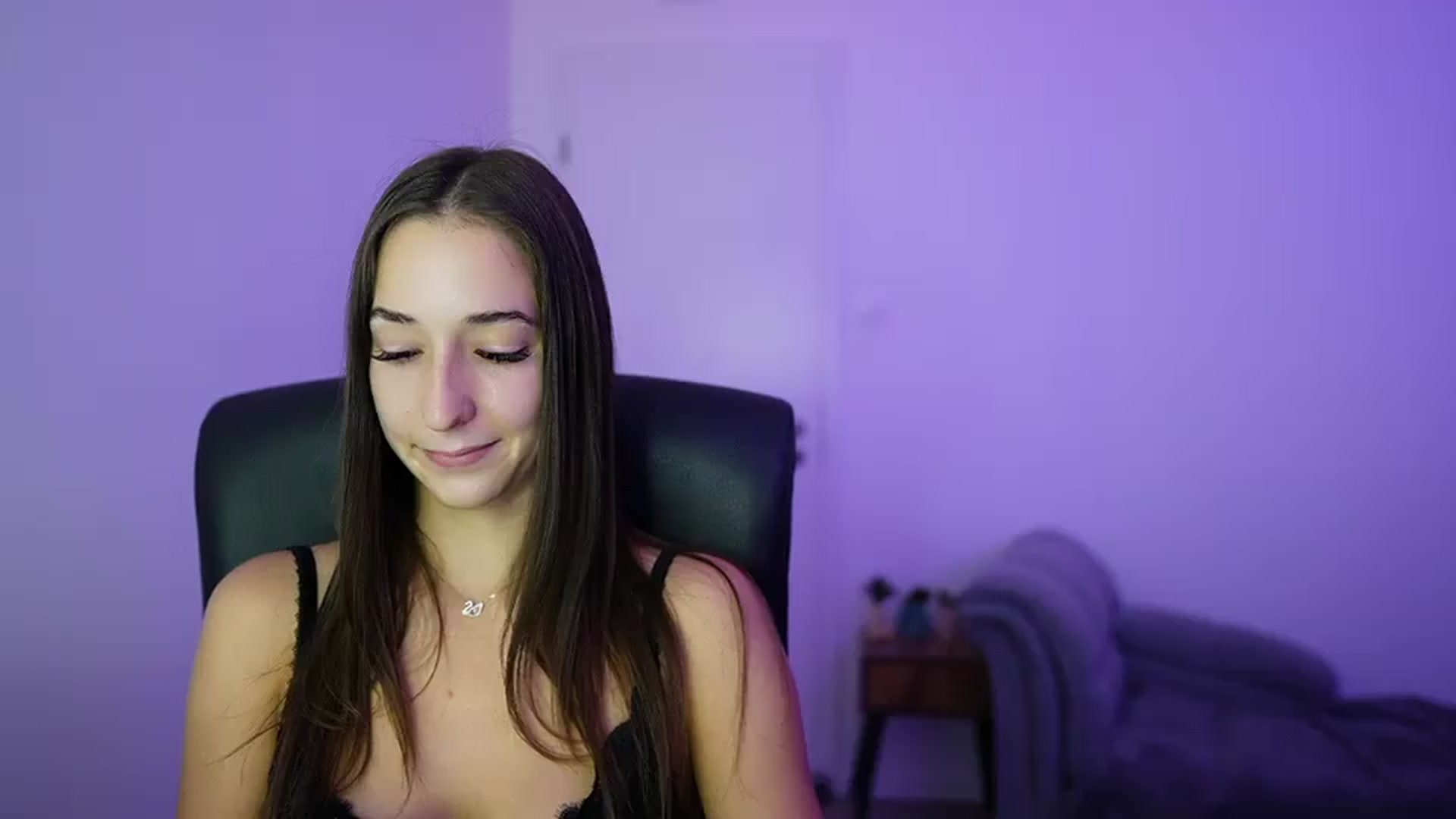 Gallery image thumbnail from Brunettte_18's myfreecams stream on, 07/10/2026, 14:52 image 15 of 20