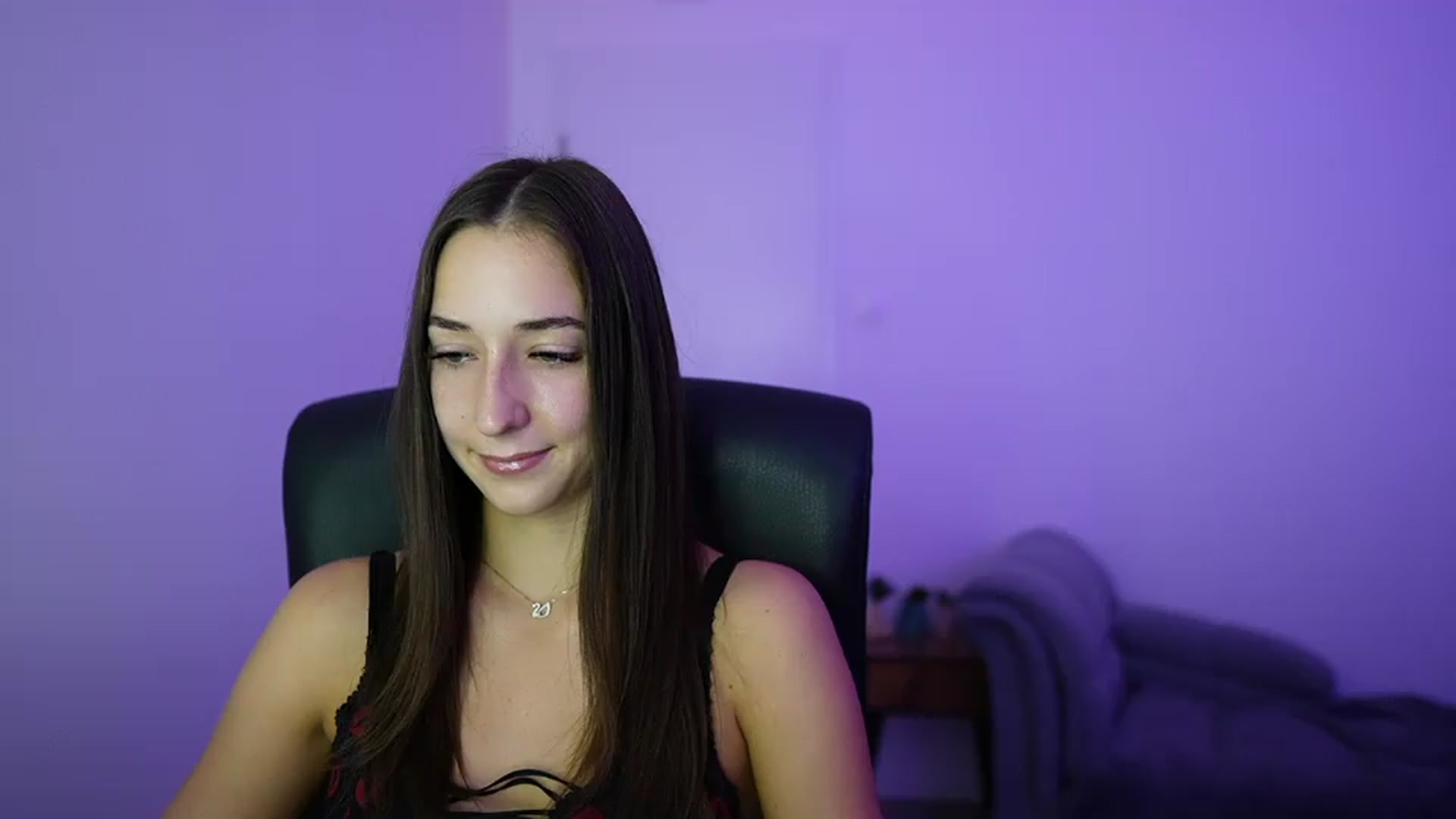 Gallery image thumbnail from Brunettte_18's myfreecams stream on, 07/13/2026, 14:44 image 4 of 20