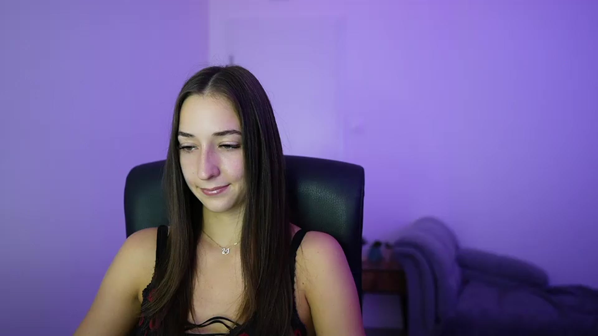 Gallery image thumbnail from Brunettte_18's myfreecams stream on, 07/13/2026, 14:44 image 2 of 20