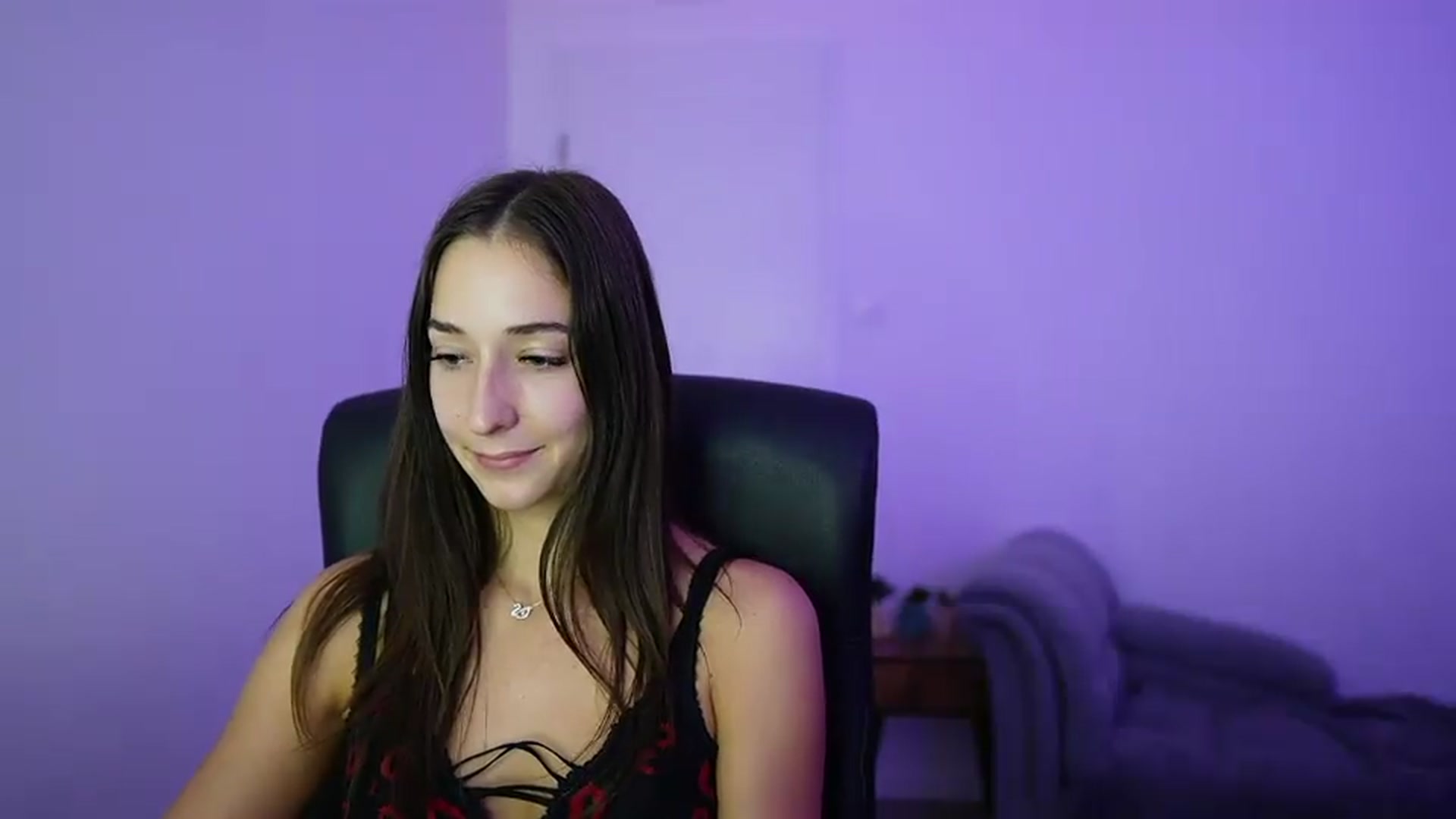 Gallery image thumbnail from Brunettte_18's myfreecams stream on, 07/13/2026, 17:28 image 2 of 20