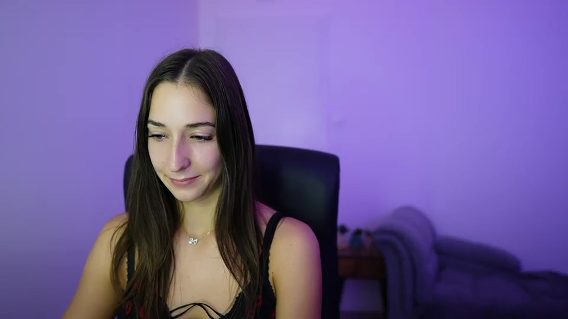 Gallery image thumbnail from Brunettte_18's myfreecams stream on, 07/13/2026, 17:28 image 5 of 20