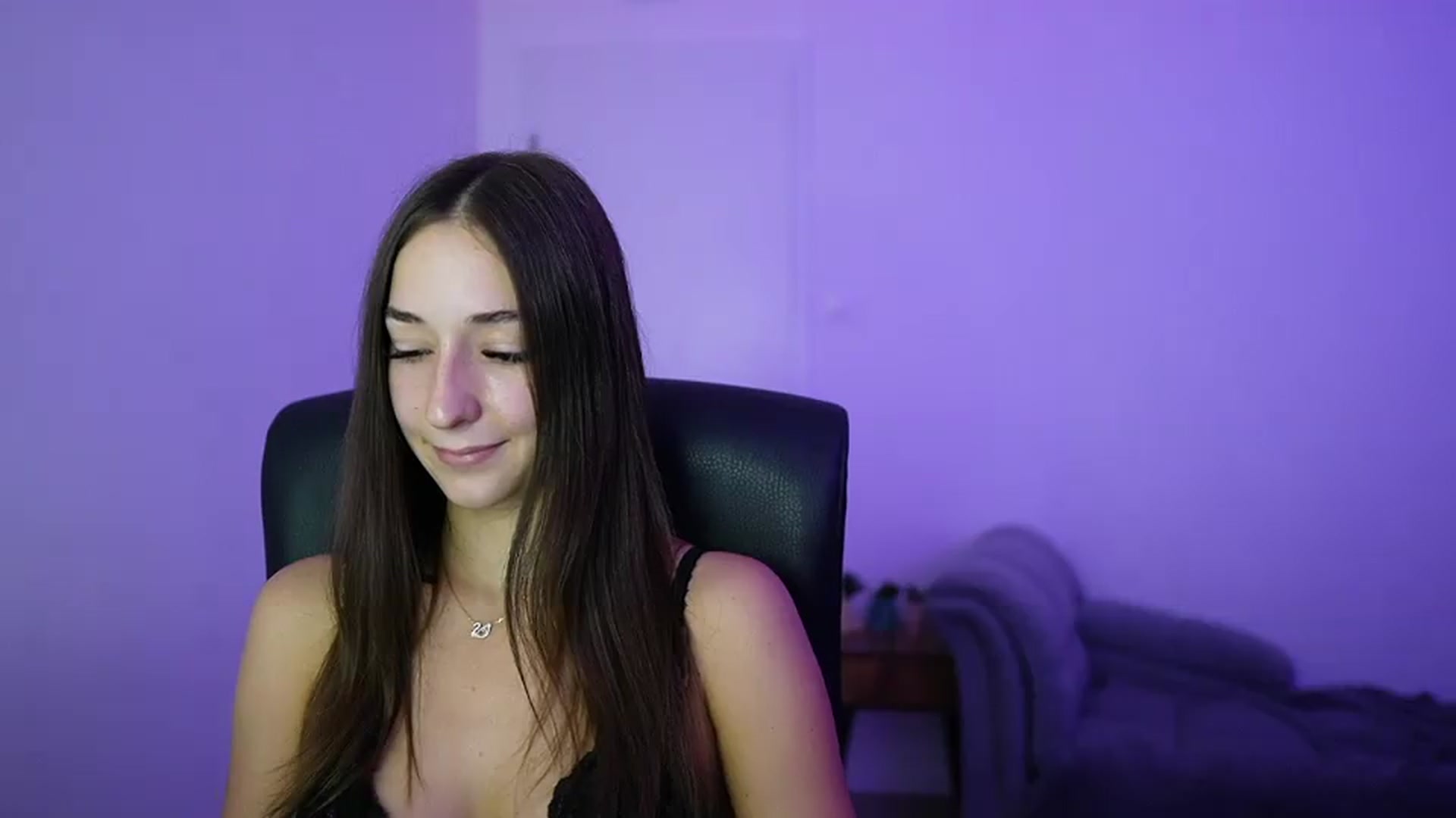 Gallery image thumbnail from Brunettte_18's myfreecams stream on, 07/16/2026, 15:34 image 6 of 20