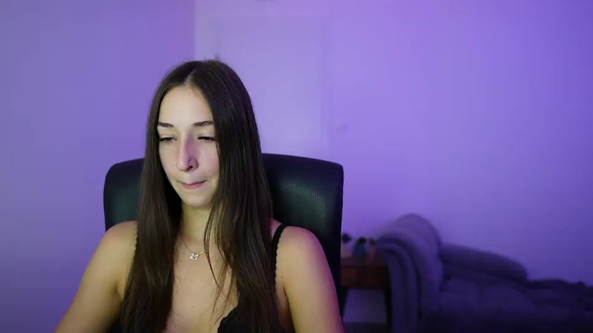 Gallery image thumbnail from Brunettte_18's myfreecams stream on, 07/16/2026, 15:34 image 1 of 20