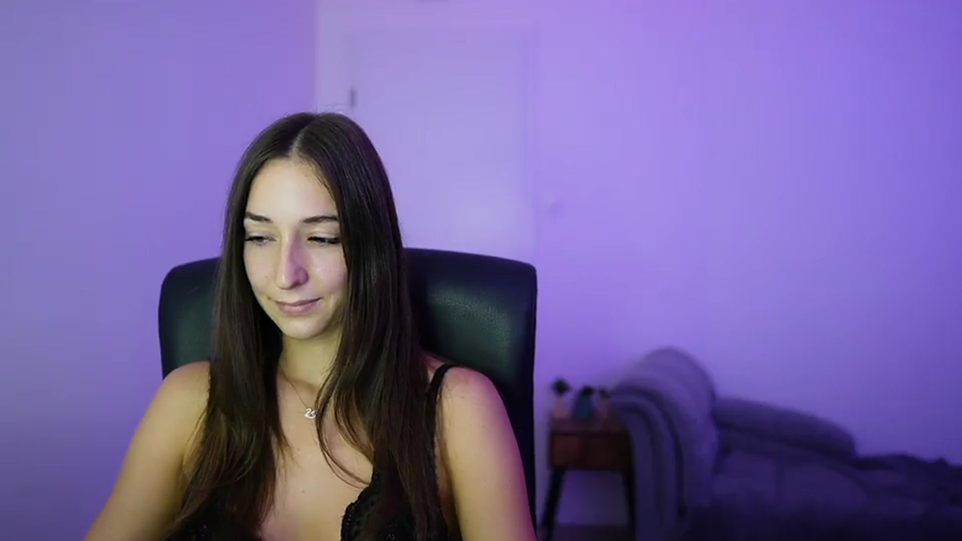 Gallery image thumbnail from Brunettte_18's myfreecams stream on, 07/16/2026, 16:05 image 16 of 20