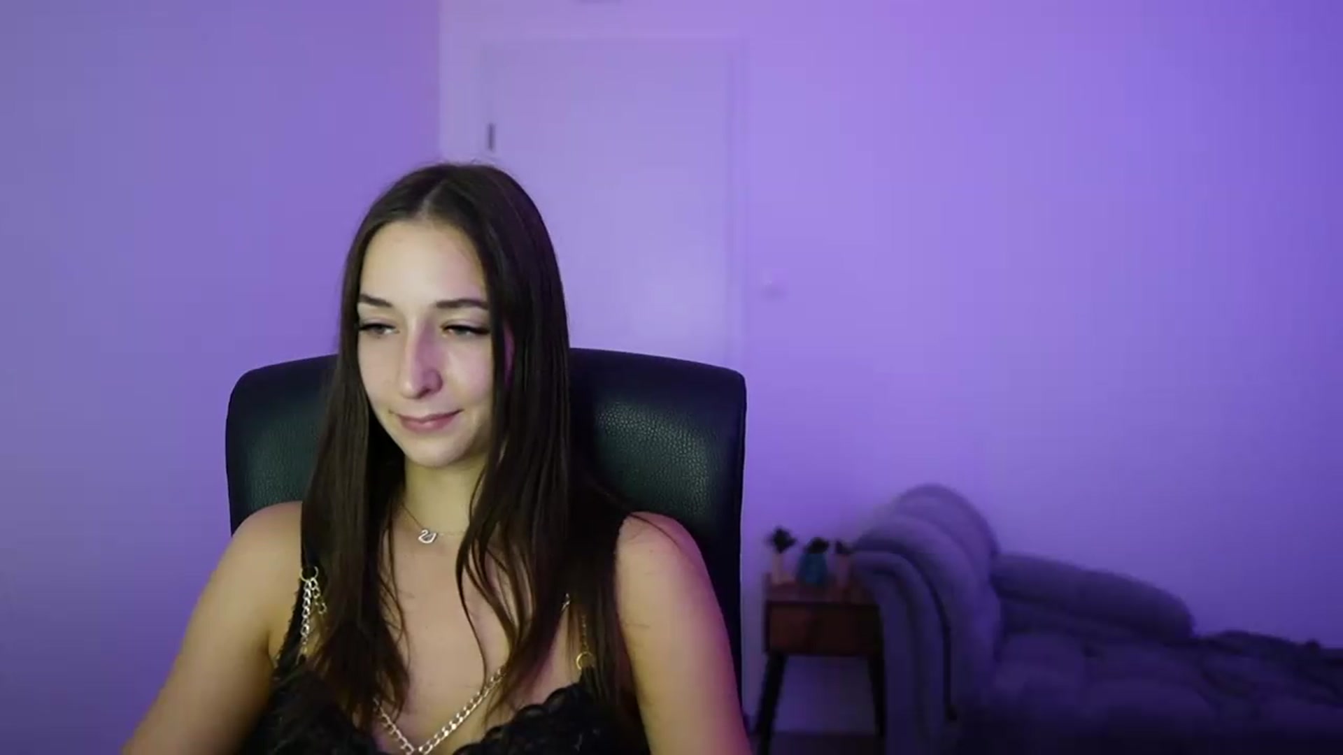 Gallery image thumbnail from Brunettte_18's myfreecams stream on, 07/17/2026, 18:56 image 13 of 20