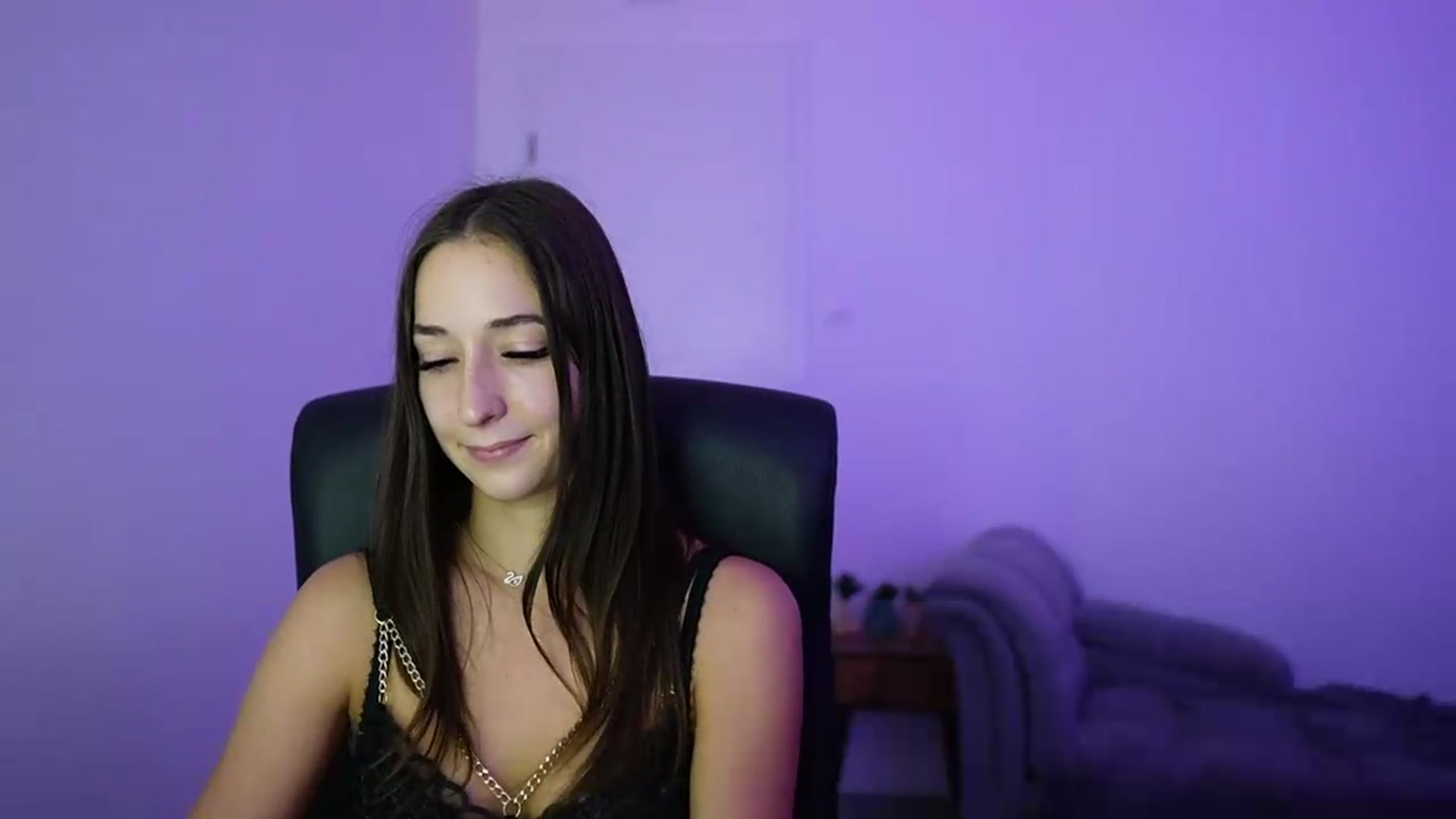 Gallery image thumbnail from Brunettte_18's myfreecams stream on, 07/17/2026, 20:08 image 16 of 20