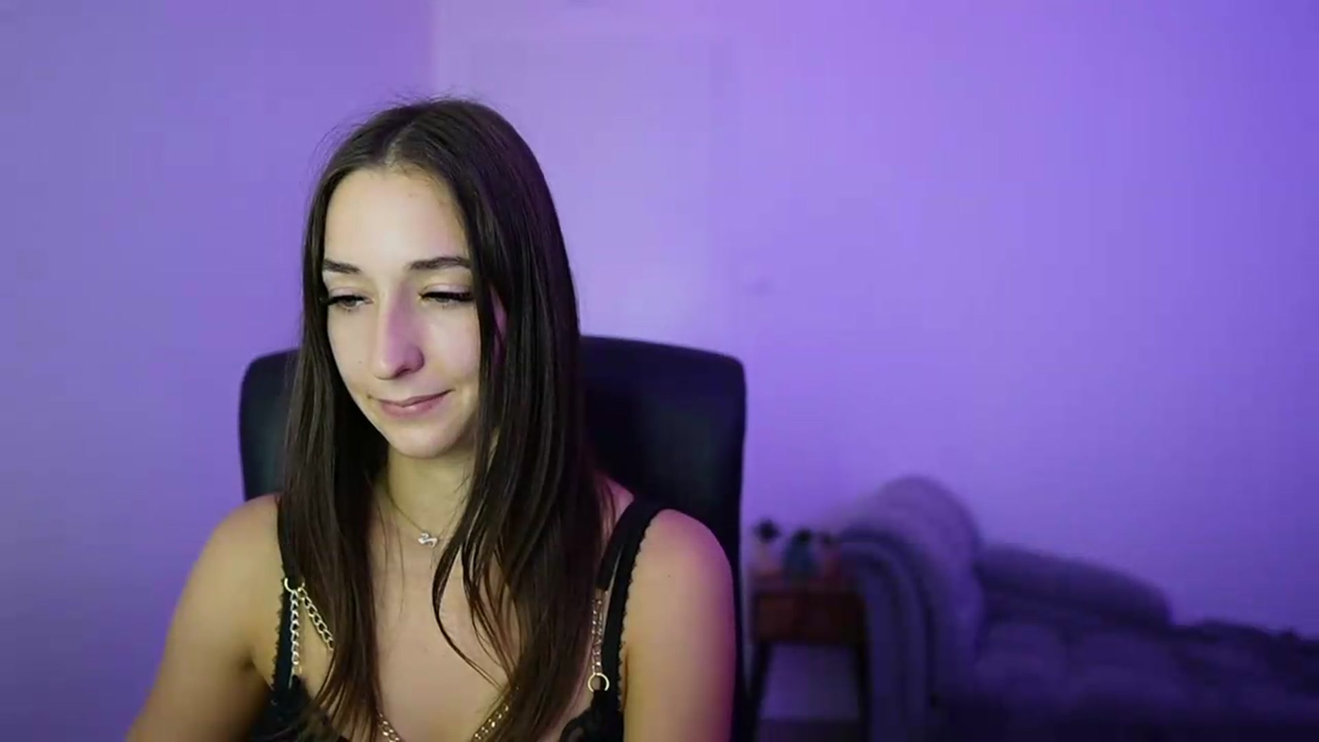 Gallery image thumbnail from Brunettte_18's myfreecams stream on, 07/17/2026, 20:08 image 6 of 20