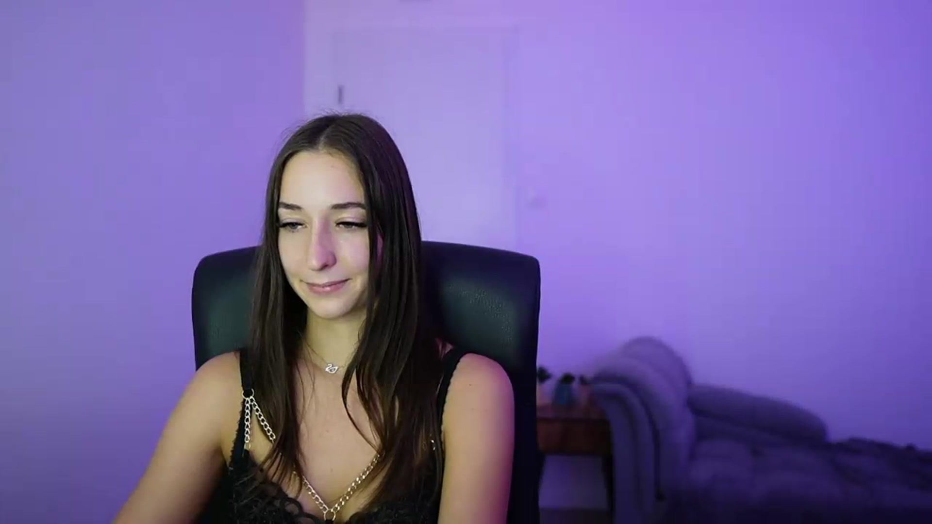 Gallery image thumbnail from Brunettte_18's myfreecams stream on, 07/17/2026, 20:08 image 15 of 20