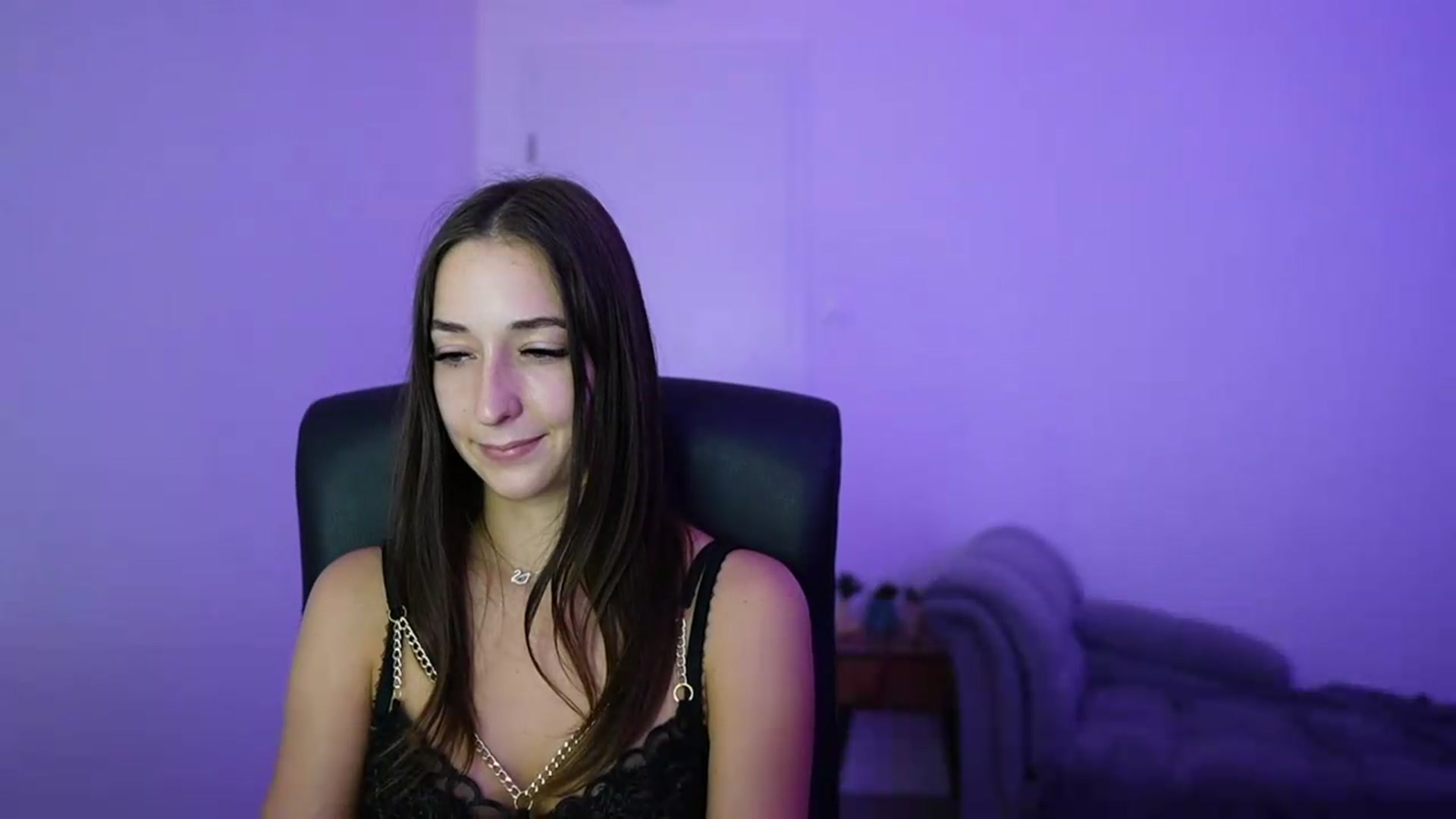 Gallery image thumbnail from Brunettte_18's myfreecams stream on, 07/17/2026, 20:08 image 5 of 20