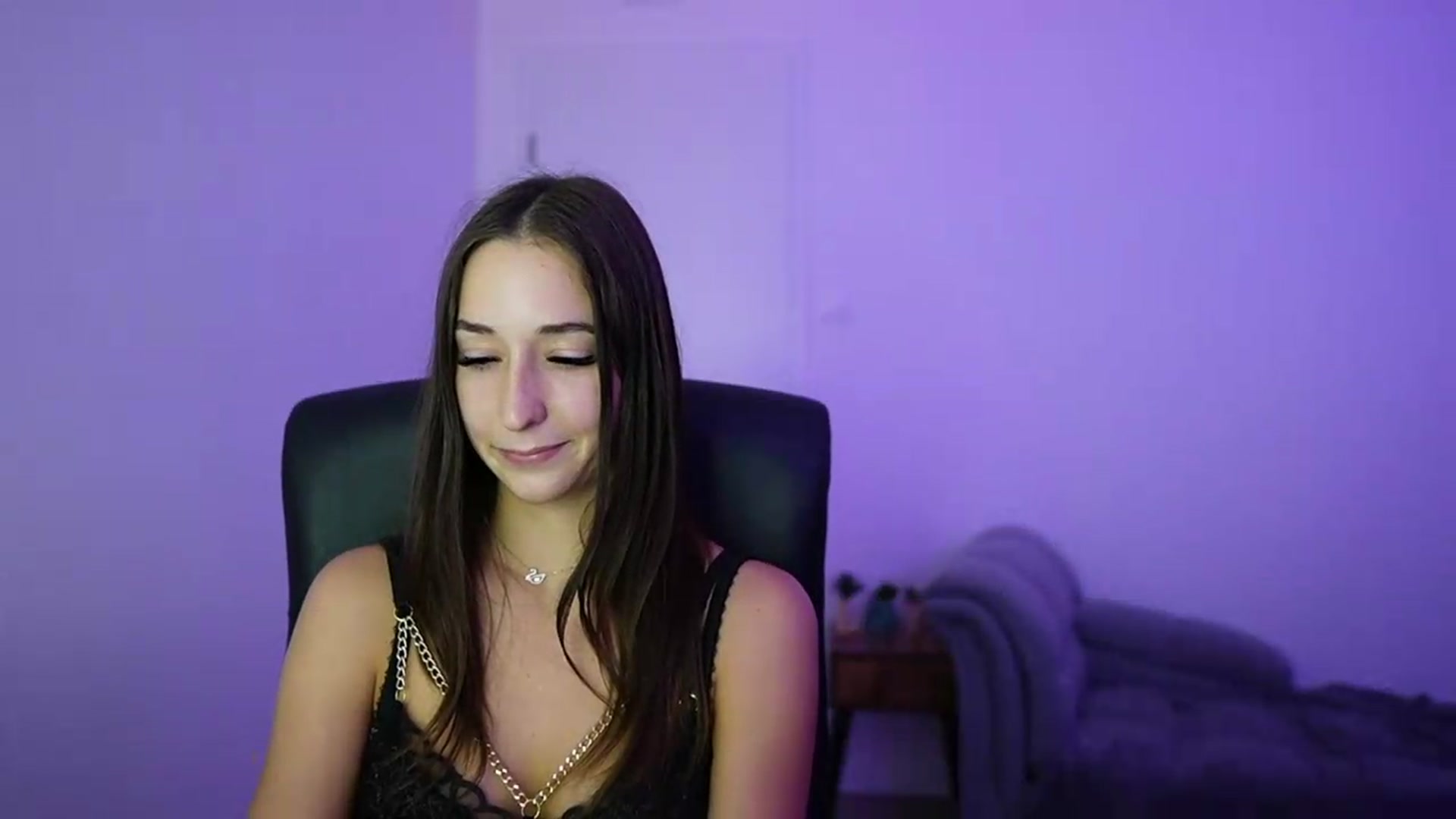 Gallery image thumbnail from Brunettte_18's myfreecams stream on, 07/17/2026, 20:08 image 11 of 20
