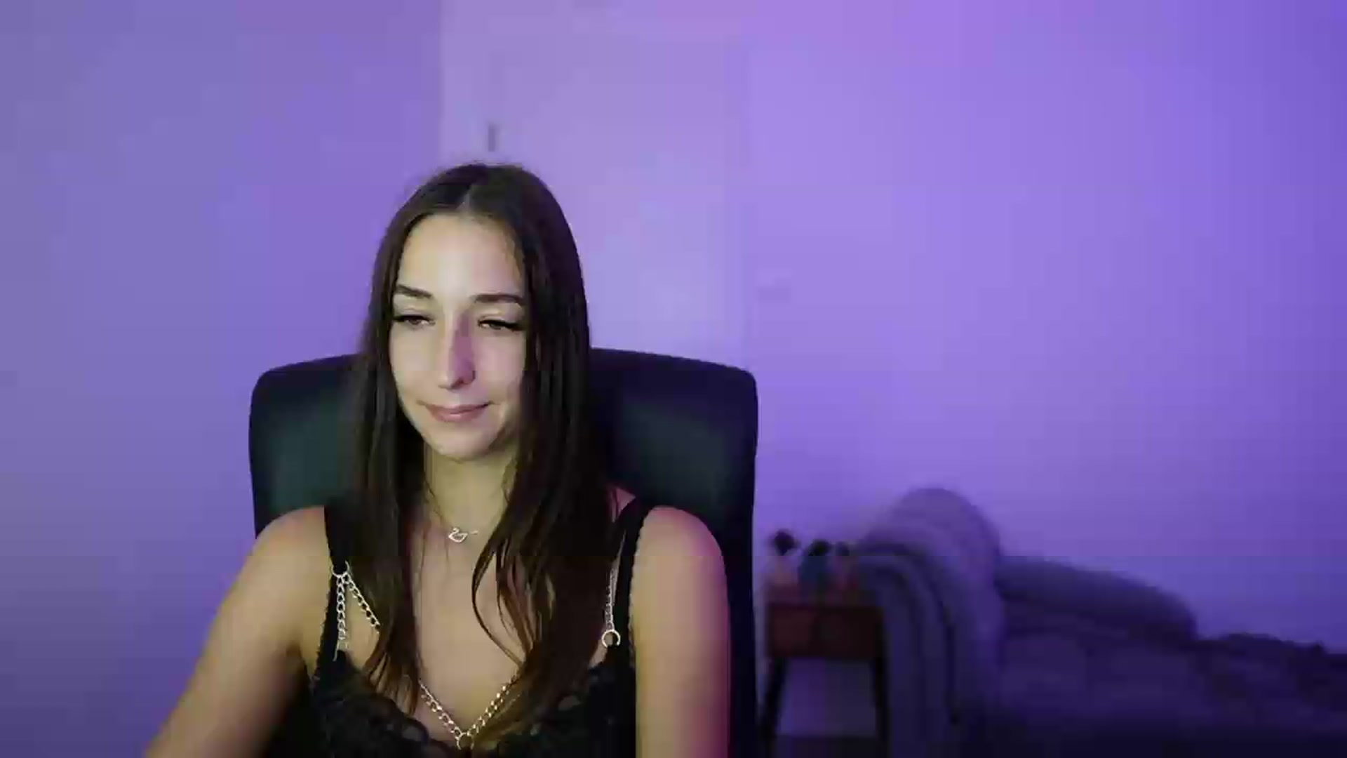 Gallery image thumbnail from Brunettte_18's myfreecams stream on, 07/17/2026, 20:08 image 1 of 20