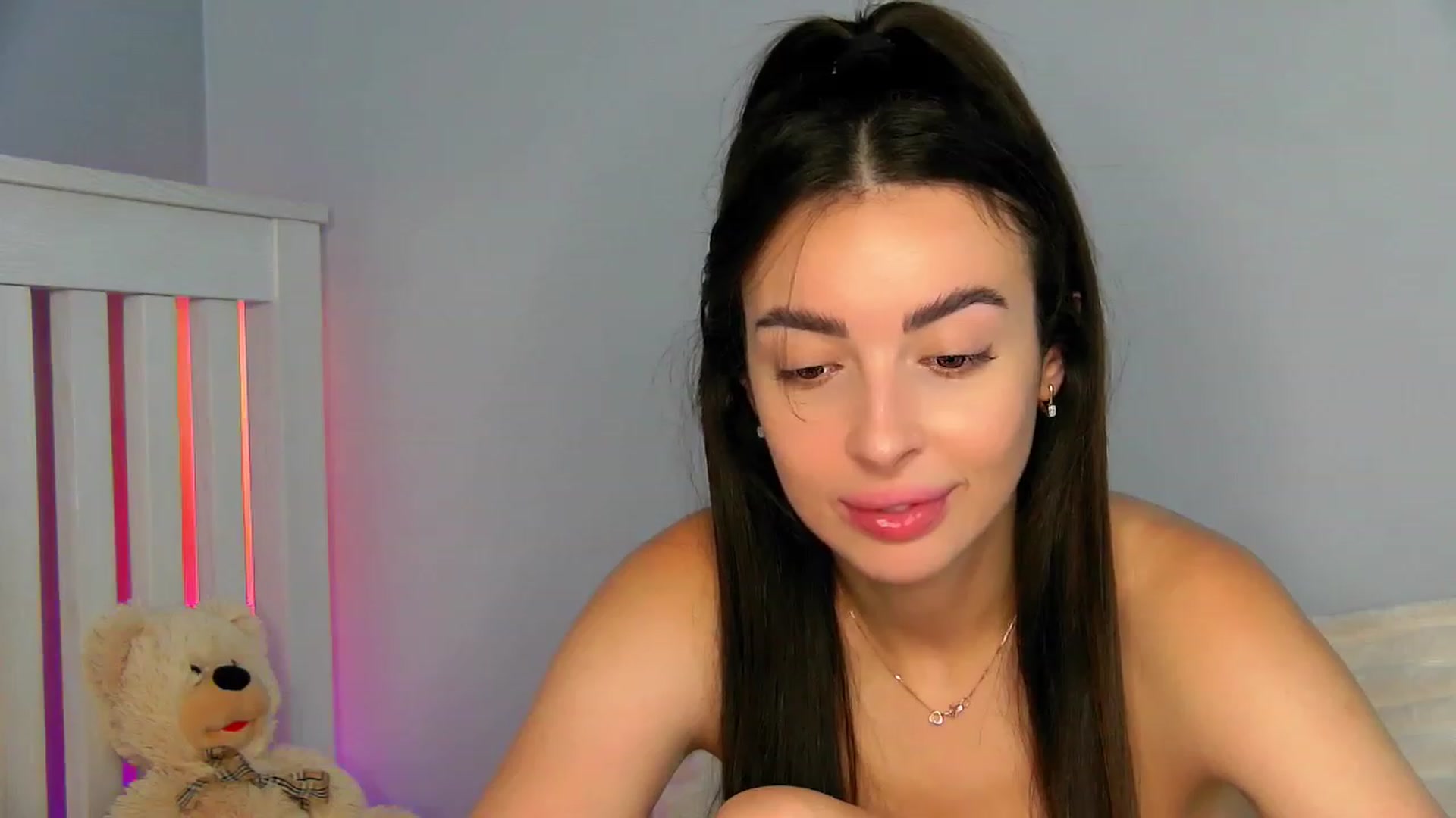 Gallery image thumbnail from Brunnett_Cute's myfreecams stream on, 07/28/2023, 16:33 image 10 of 20