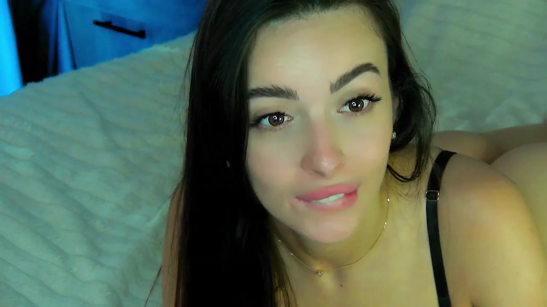 Gallery image thumbnail from Brunnett_Cute's myfreecams stream on, 08/14/2023, 16:16 image 14 of 20