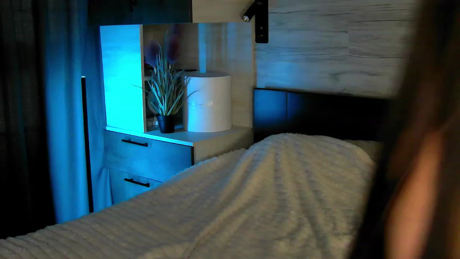 Gallery image thumbnail from Brunnett_Cute's myfreecams stream on, 08/16/2023, 16:47 image 17 of 20