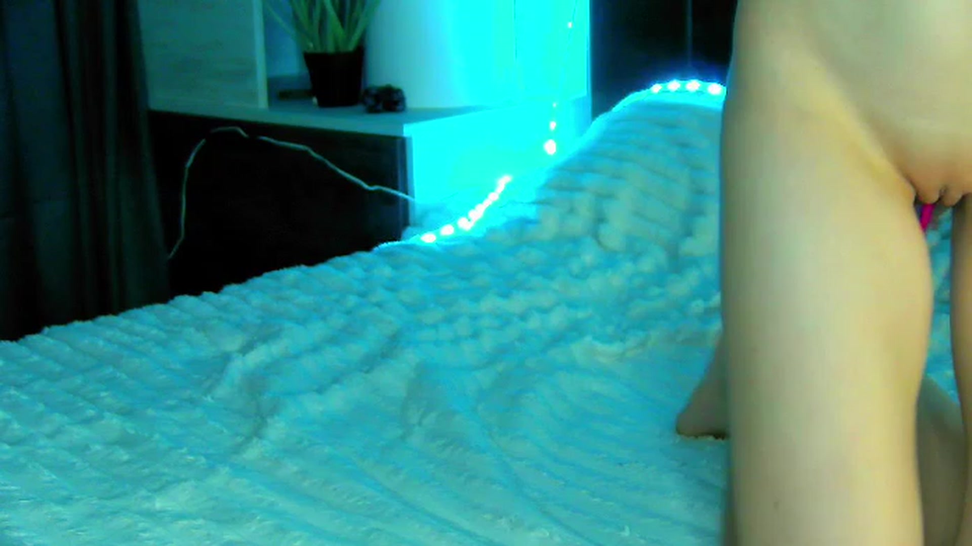 Gallery image thumbnail from Brunnett_Cute's myfreecams stream on, 10/12/2023, 16:36 image 14 of 20