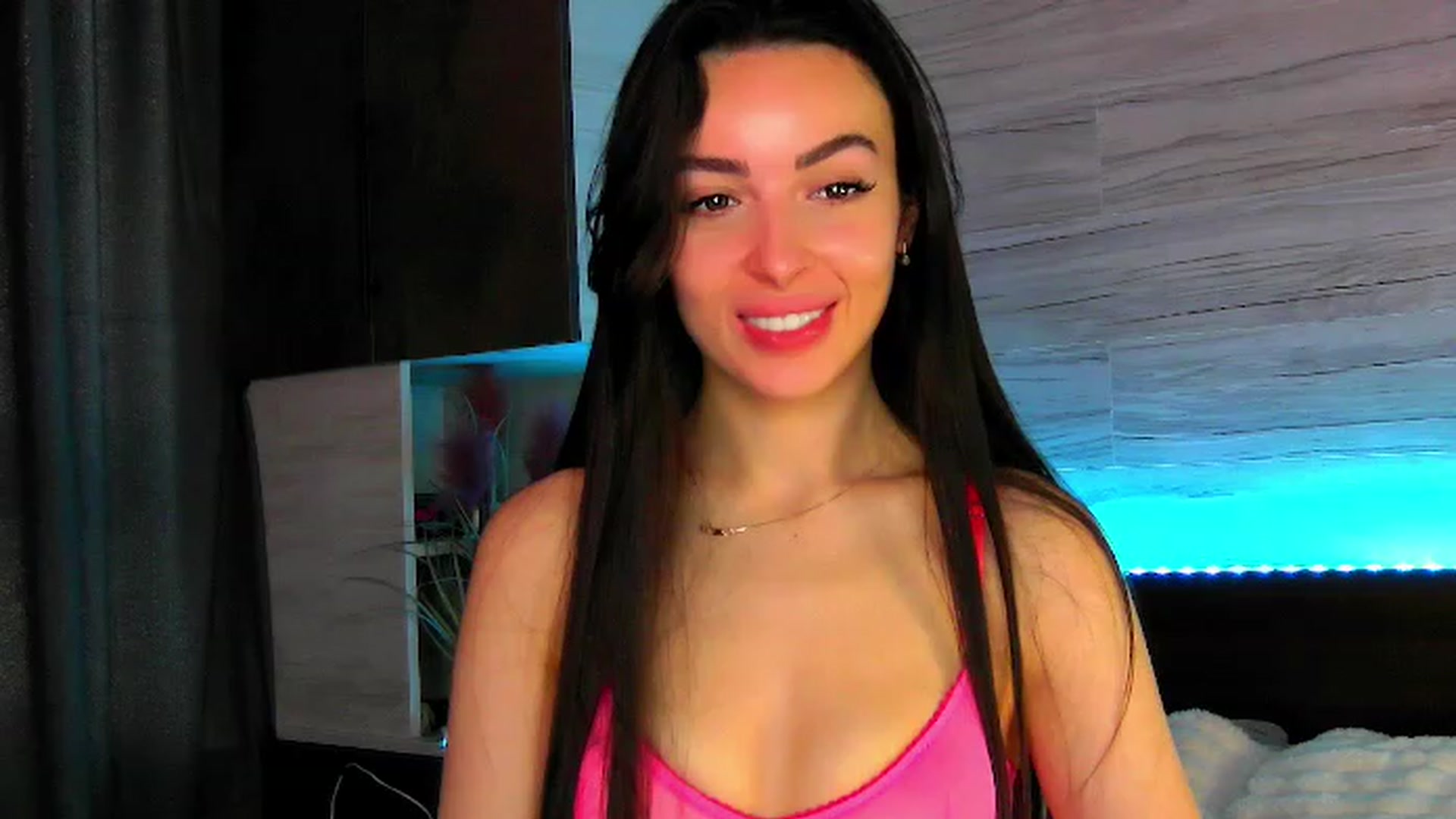 Gallery image thumbnail from Brunnett_Cute's myfreecams stream on, 10/27/2023, 14:02 image 14 of 20