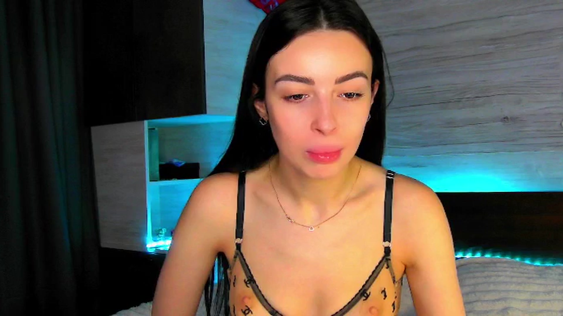 Gallery image thumbnail from Brunnett_Cute's myfreecams stream on, 02/16/2024, 16:04 image 20 of 20
