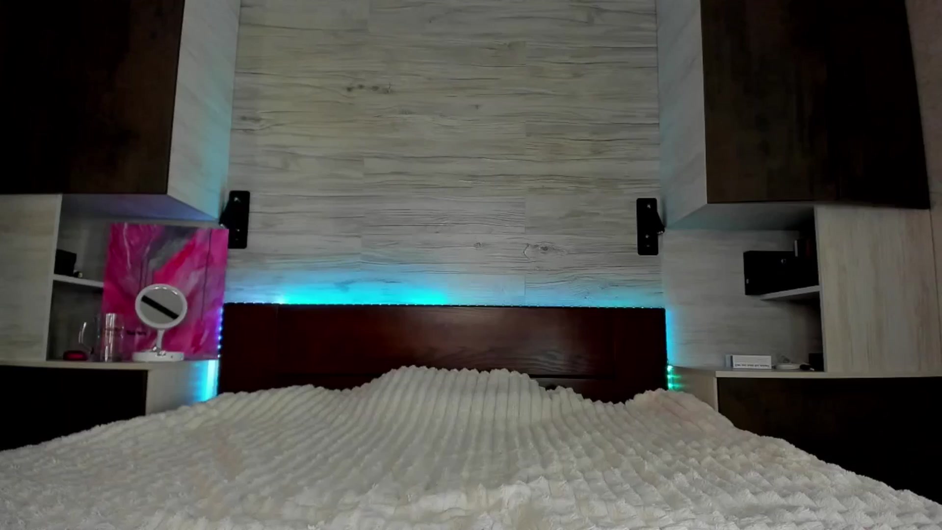 Gallery image thumbnail from Brunnett_Cute's myfreecams stream on, 08/24/2024, 14:17 image 17 of 20