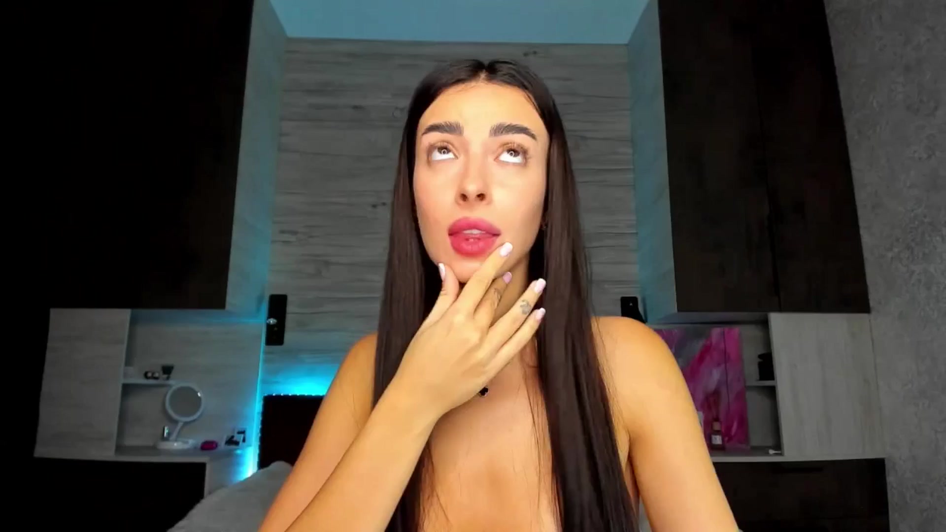 Gallery image thumbnail from Brunnett_Cute's myfreecams stream on, 03/06/2025, 17:25 image 18 of 20