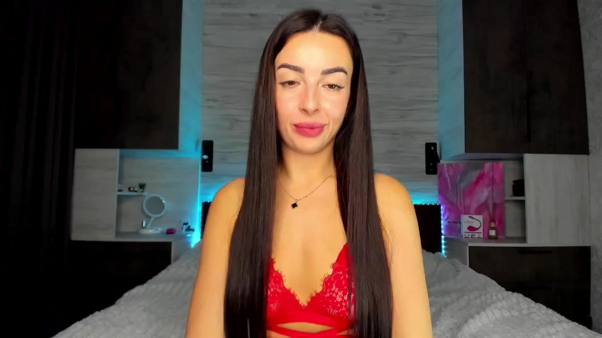 Gallery image thumbnail from Brunnett_Cute's myfreecams stream on, 03/16/2025, 16:52 image 16 of 20