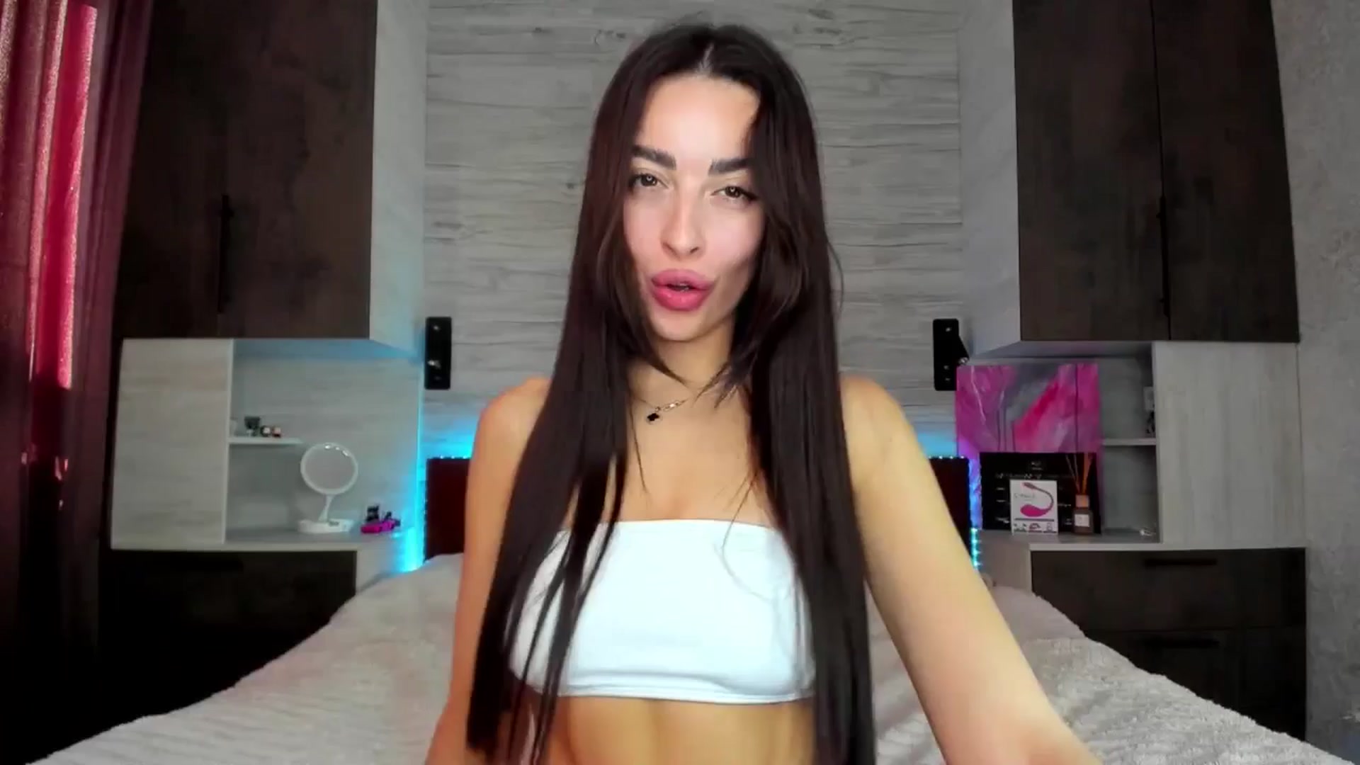 Gallery image thumbnail from Brunnett_Cute's myfreecams stream on, 04/04/2025, 14:26 image 19 of 20