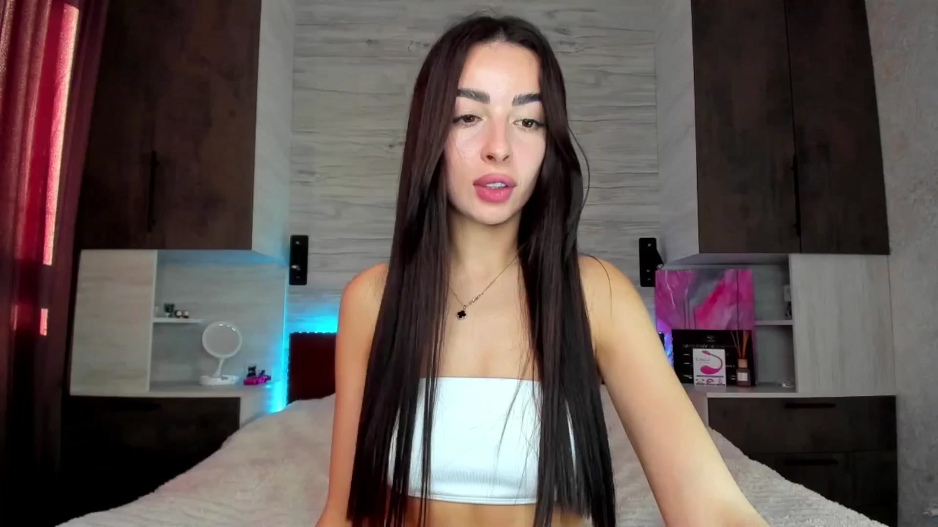Gallery image thumbnail from Brunnett_Cute's myfreecams stream on, 04/04/2025, 16:21 image 8 of 20
