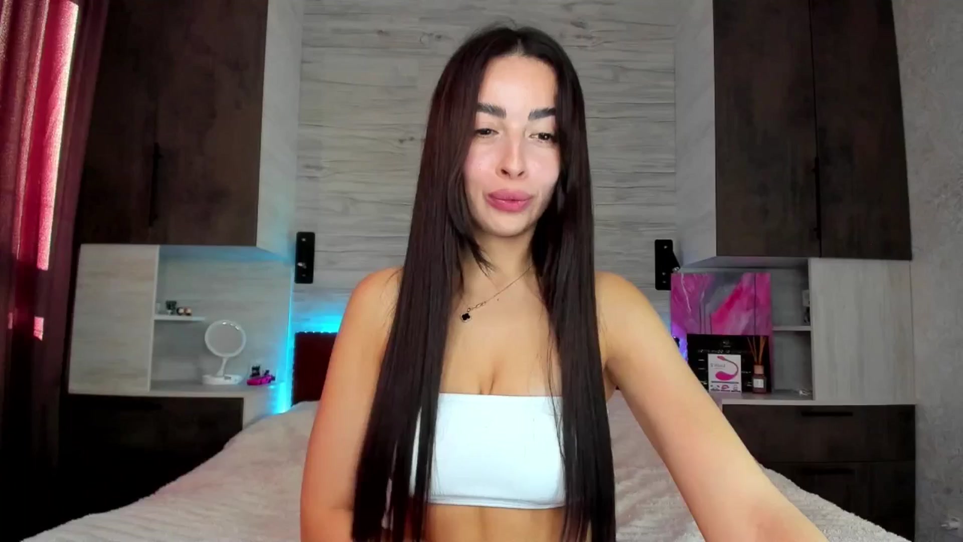 Gallery image thumbnail from Brunnett_Cute's myfreecams stream on, 04/04/2025, 16:21 image 2 of 20