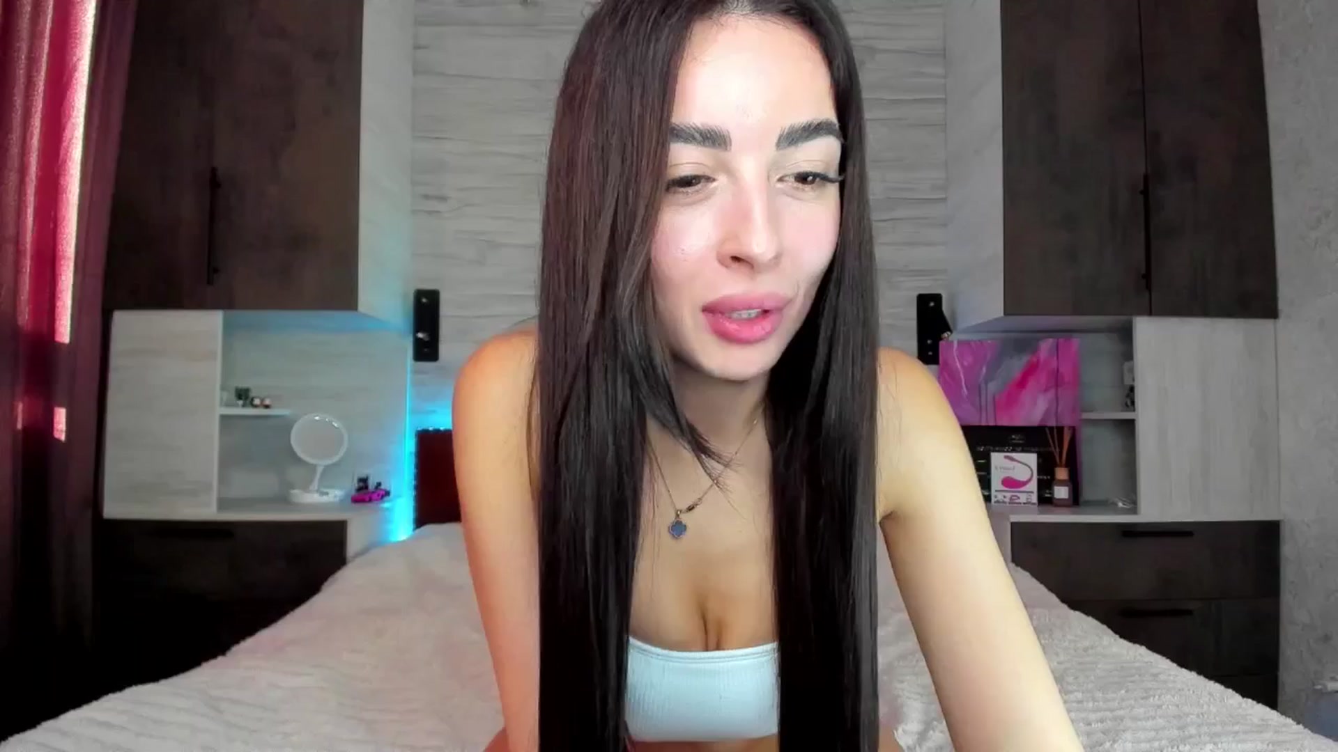 Gallery image thumbnail from Brunnett_Cute's myfreecams stream on, 04/04/2025, 16:21 image 4 of 20