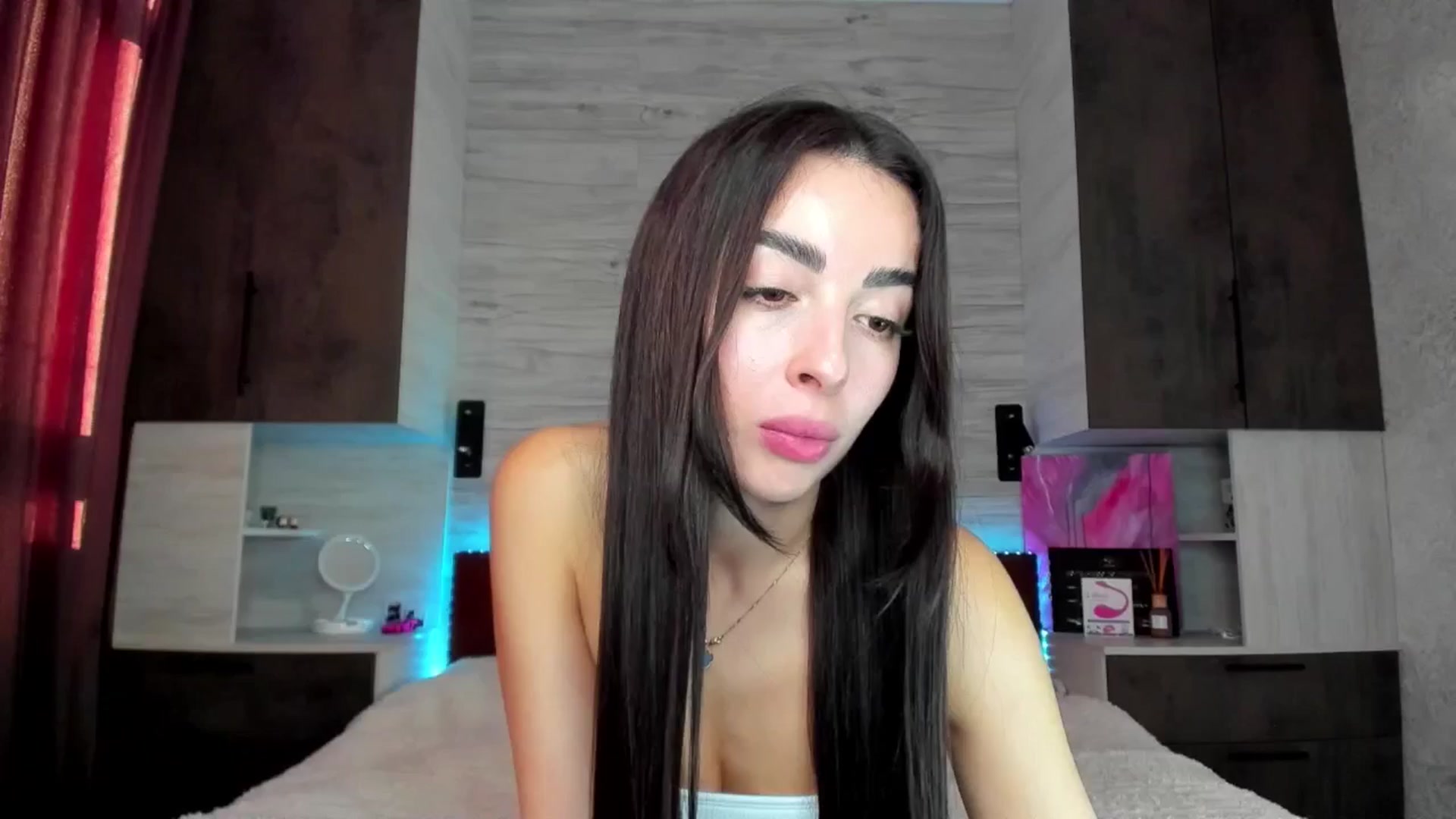 Gallery image thumbnail from Brunnett_Cute's myfreecams stream on, 04/04/2025, 16:21 image 12 of 20