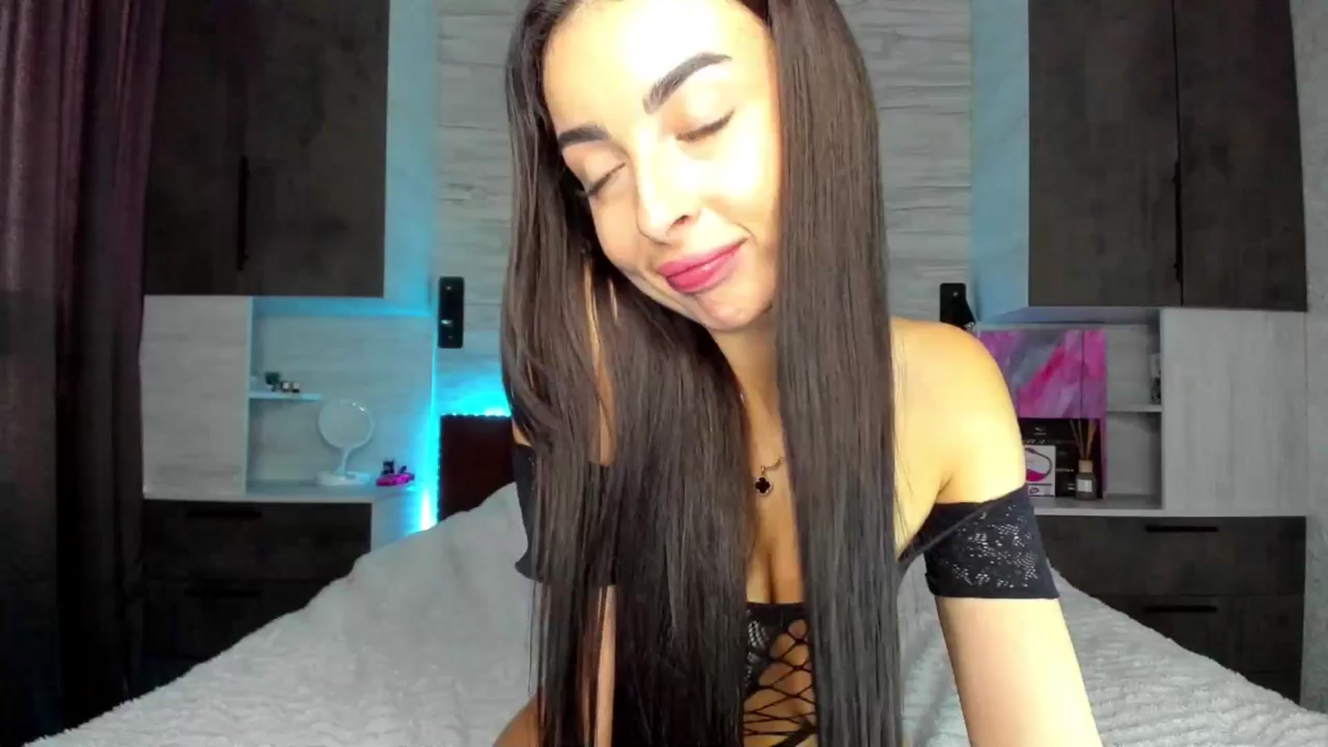 Gallery image thumbnail from Brunnett_Cute's myfreecams stream on, 04/08/2025, 15:56 image 20 of 20