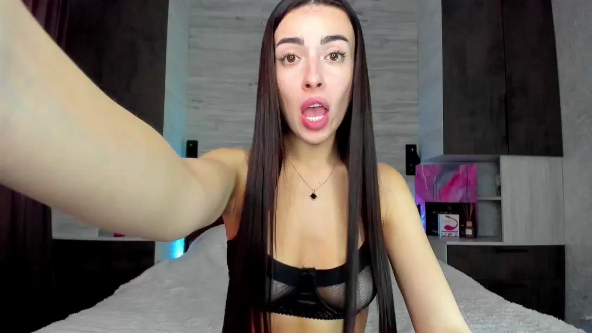 Gallery image thumbnail from Brunnett_Cute's myfreecams stream on, 04/14/2025, 13:50 image 2 of 20