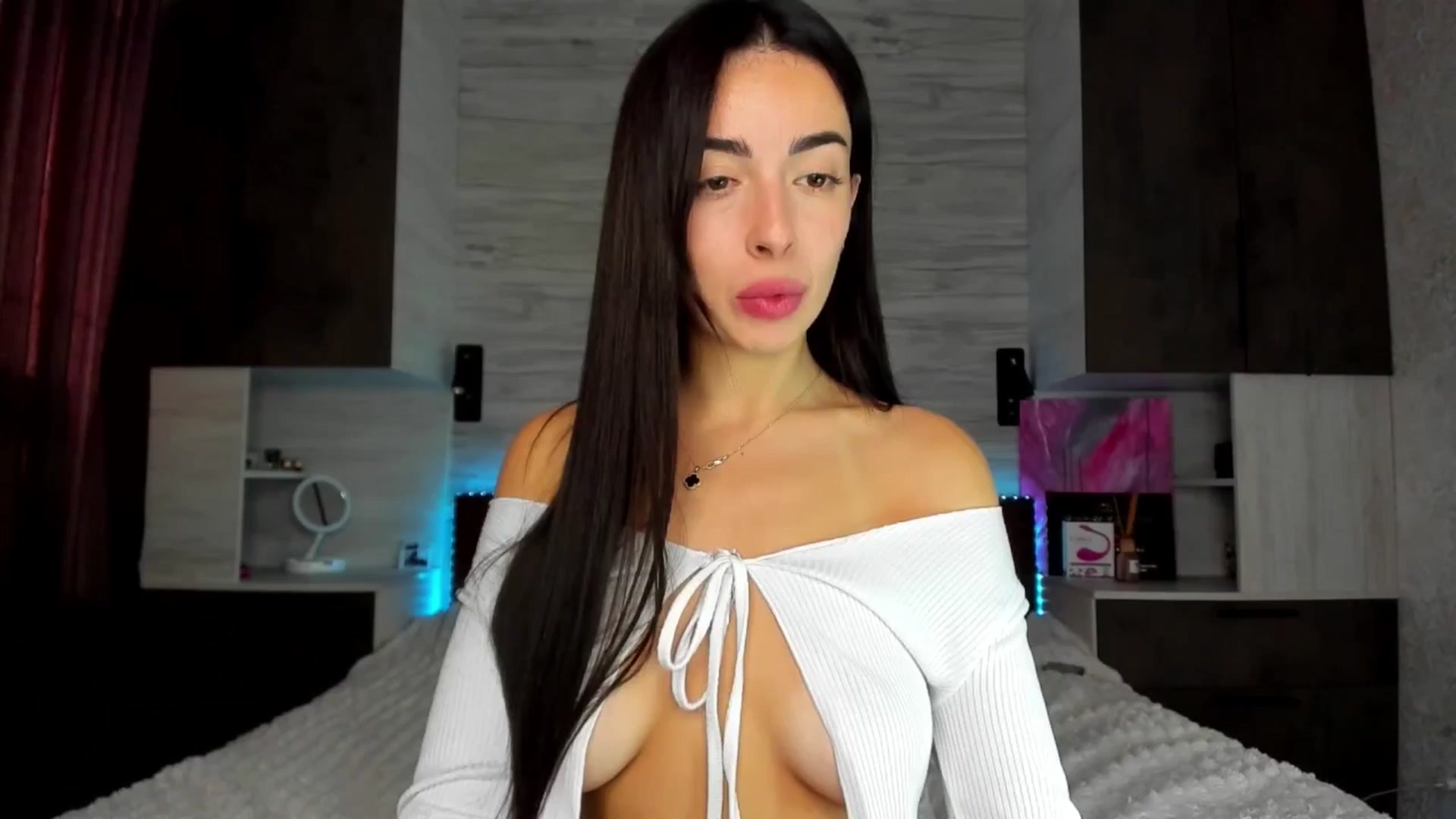 Gallery image thumbnail from Brunnett_Cute's myfreecams stream on, 05/12/2025, 14:21 image 11 of 20
