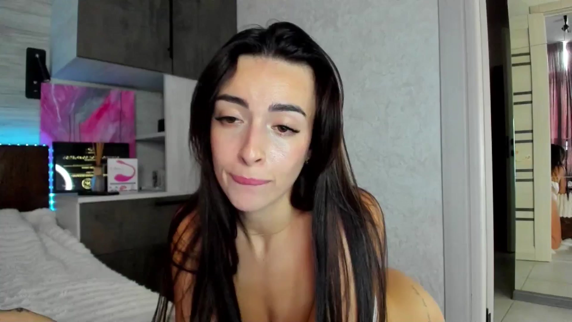 Gallery image thumbnail from Brunnett_Cute's myfreecams stream on, 06/11/2025, 14:12 image 15 of 20