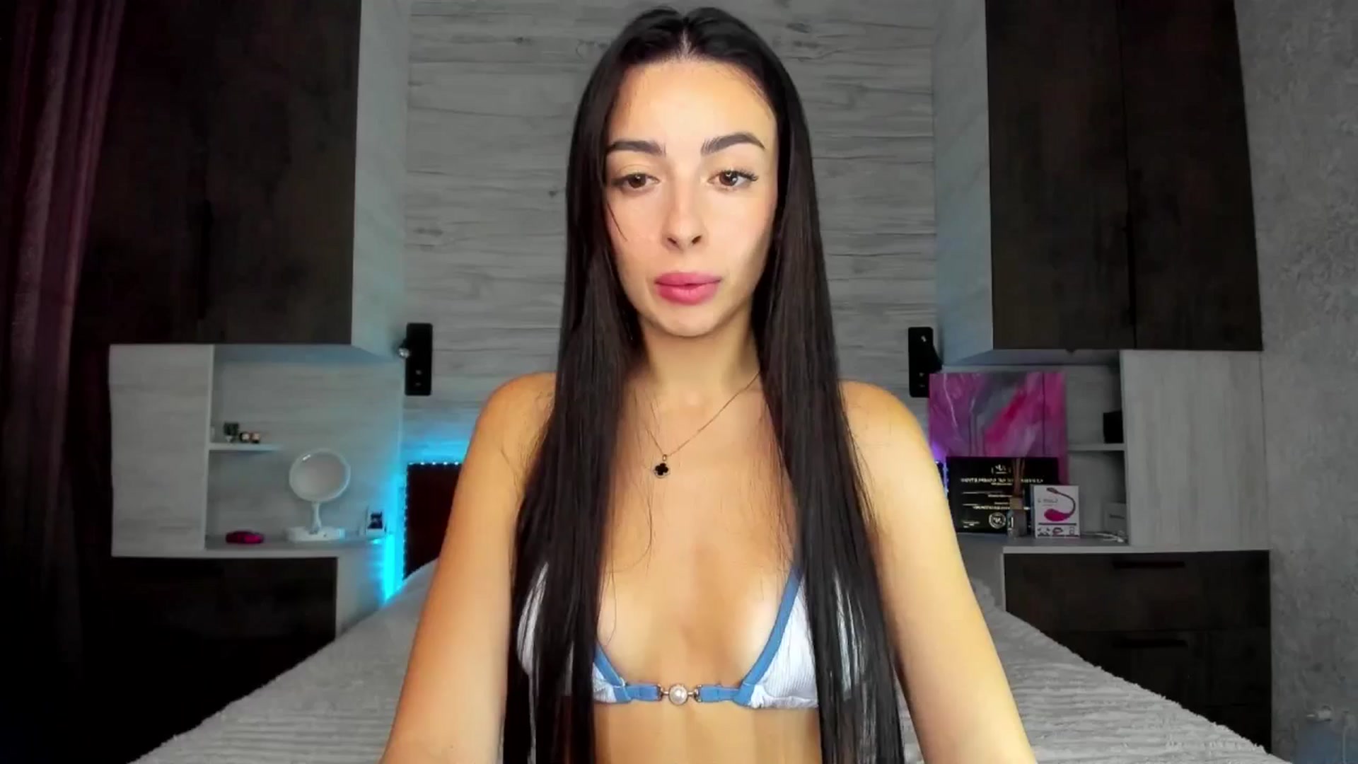 Gallery image thumbnail from Brunnett_Cute's myfreecams stream on, 06/25/2025, 12:31 image 2 of 20