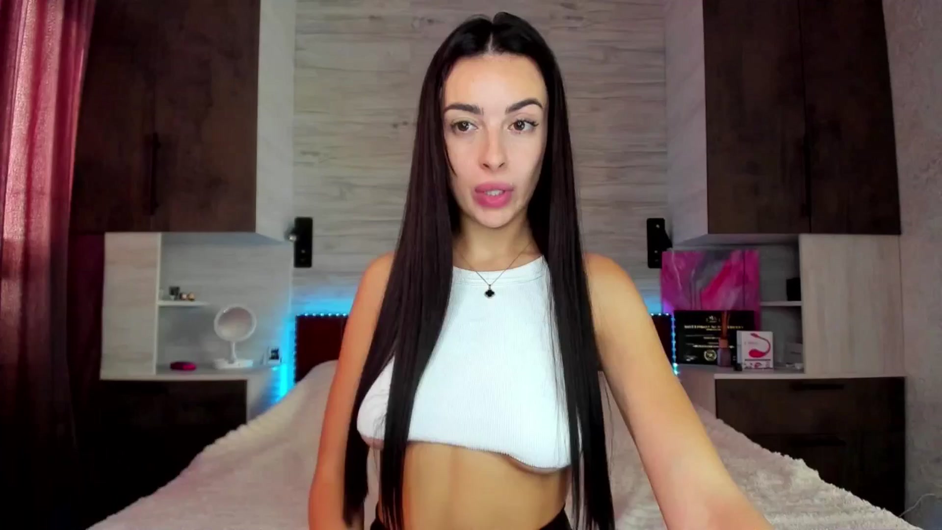 Gallery image thumbnail from Brunnett_Cute's myfreecams stream on, 06/28/2025, 15:28 image 19 of 20