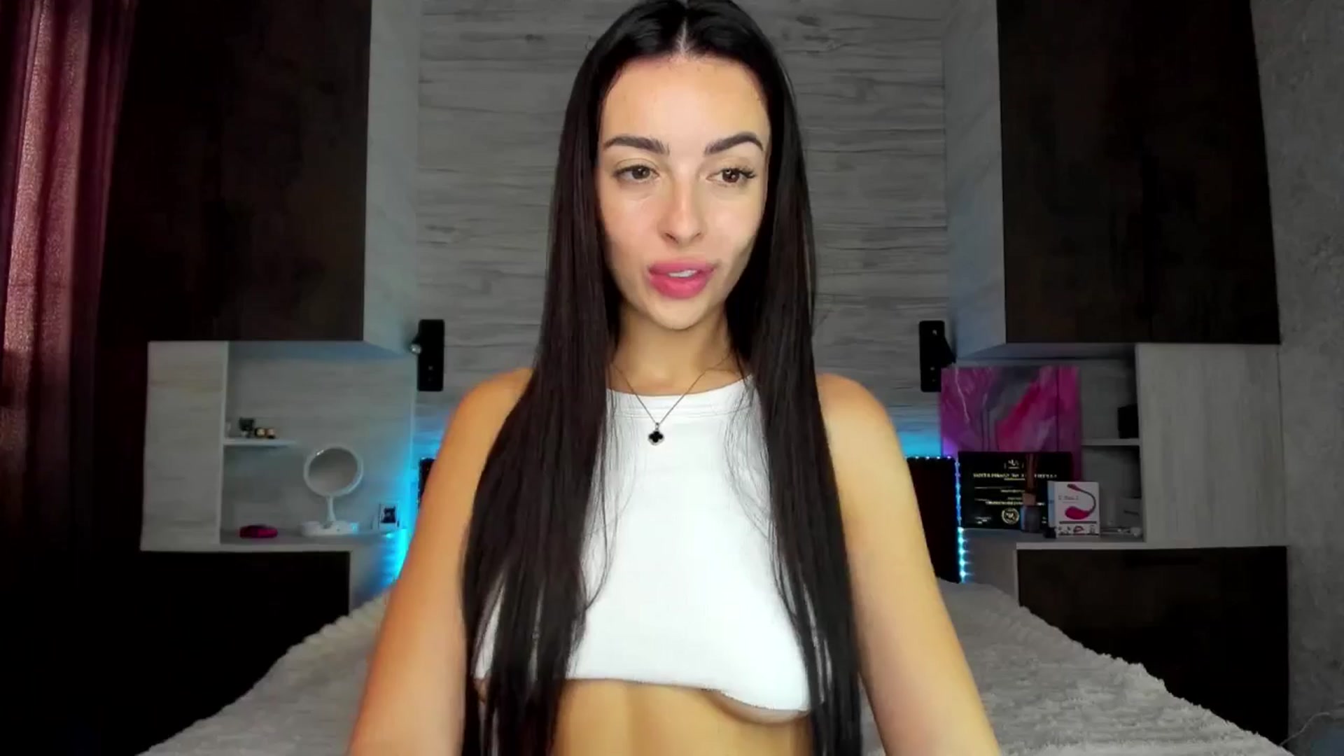 Gallery image thumbnail from Brunnett_Cute's myfreecams stream on, 06/28/2025, 15:28 image 16 of 20
