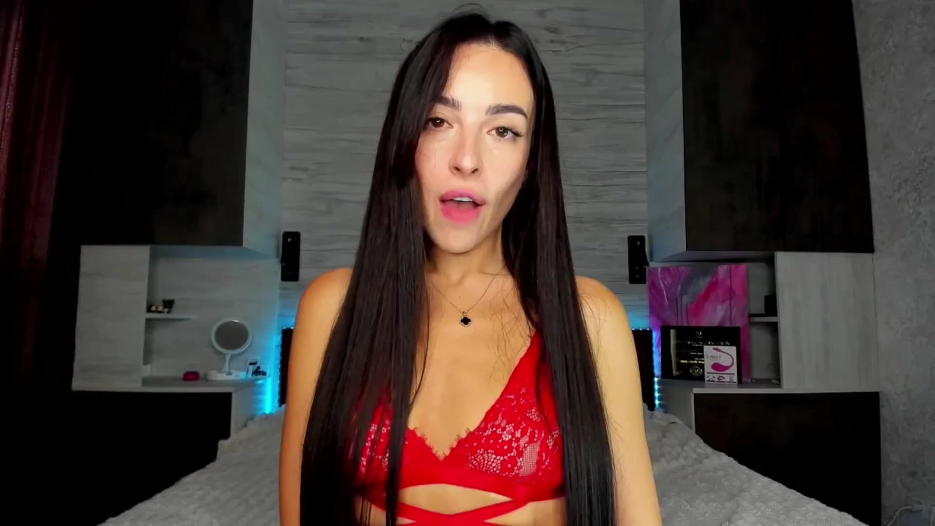 Gallery image thumbnail from Brunnett_Cute's myfreecams stream on, 07/16/2025, 15:06 image 8 of 20