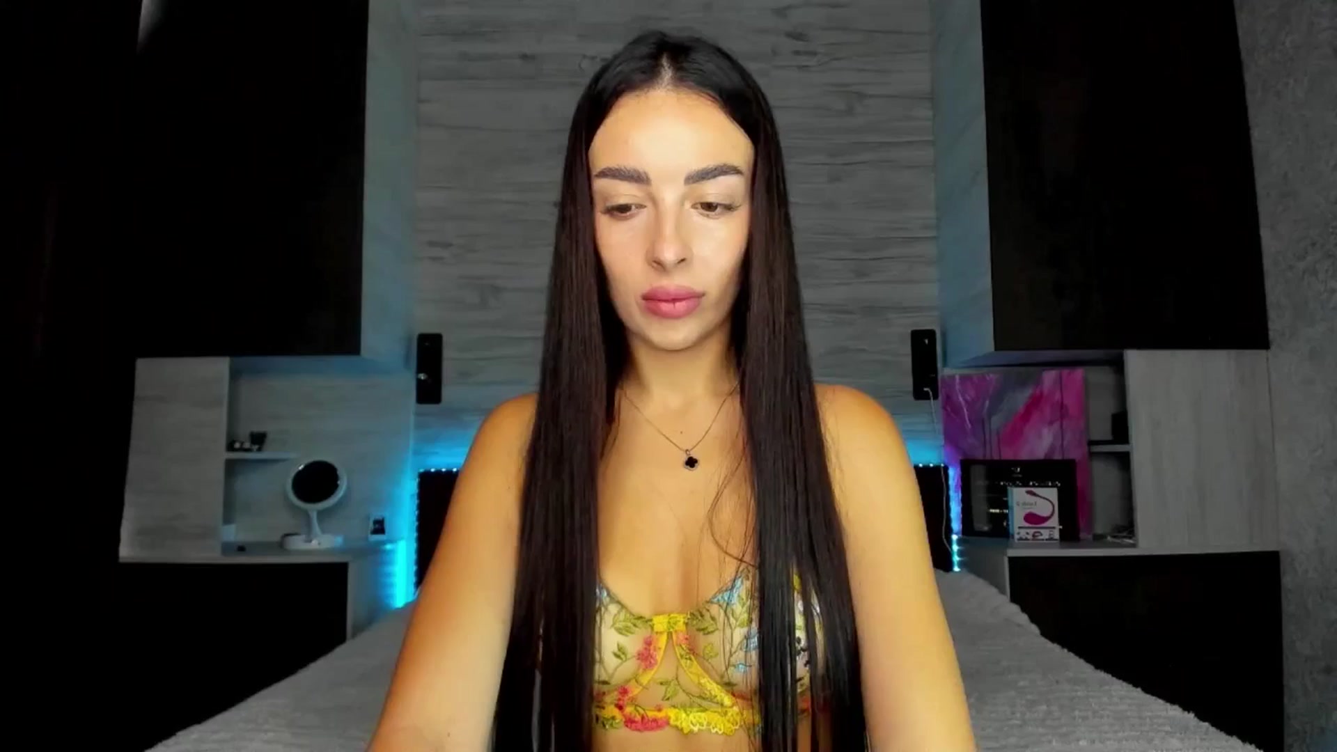 Gallery image thumbnail from Brunnett_Cute's myfreecams stream on, 07/30/2025, 12:41 image 1 of 20
