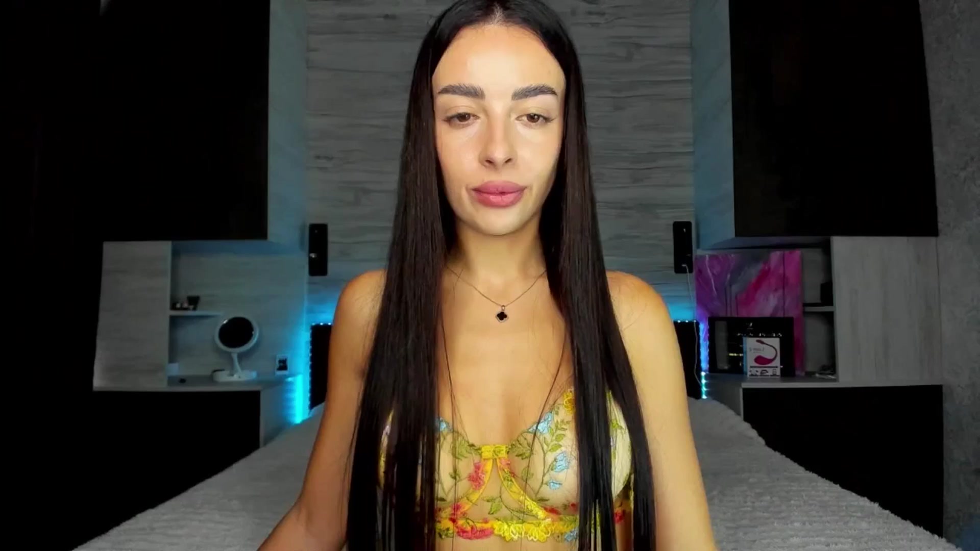 Gallery image thumbnail from Brunnett_Cute's myfreecams stream on, 07/30/2025, 12:41 image 7 of 20
